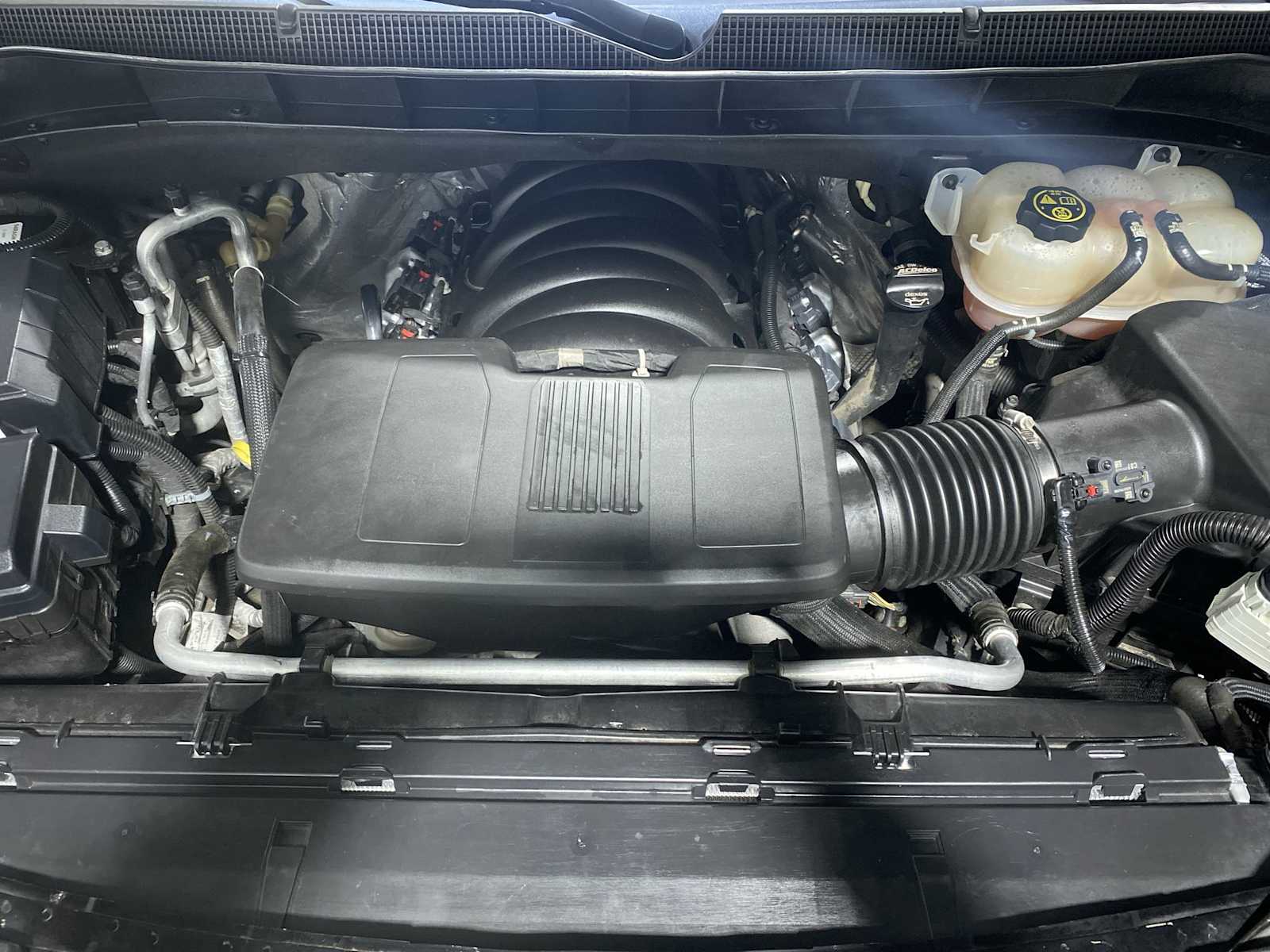 Thumbnail: 2023 Chevrolet Tahoe - 9