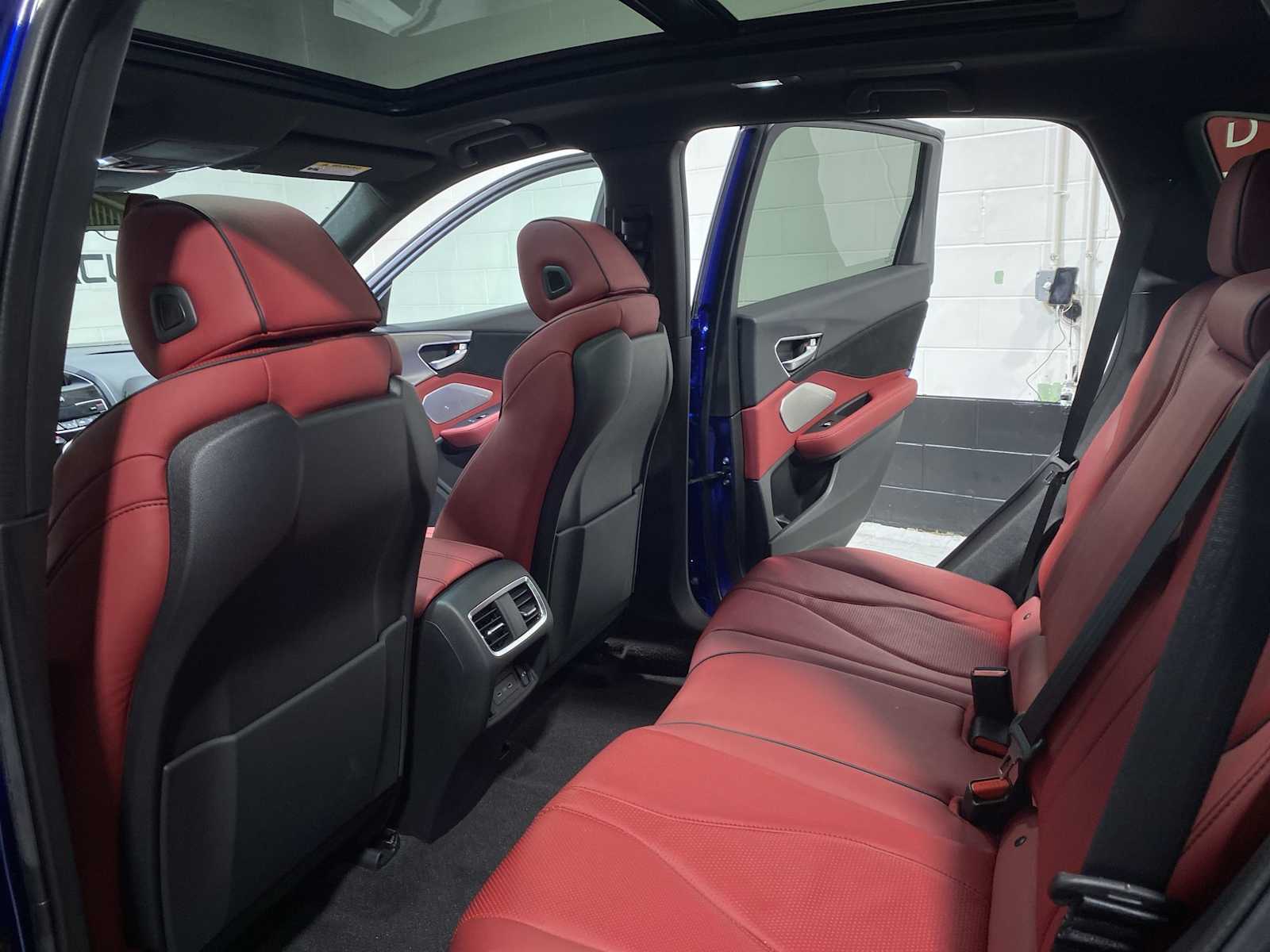 Thumbnail: 2025 Acura RDX - 12