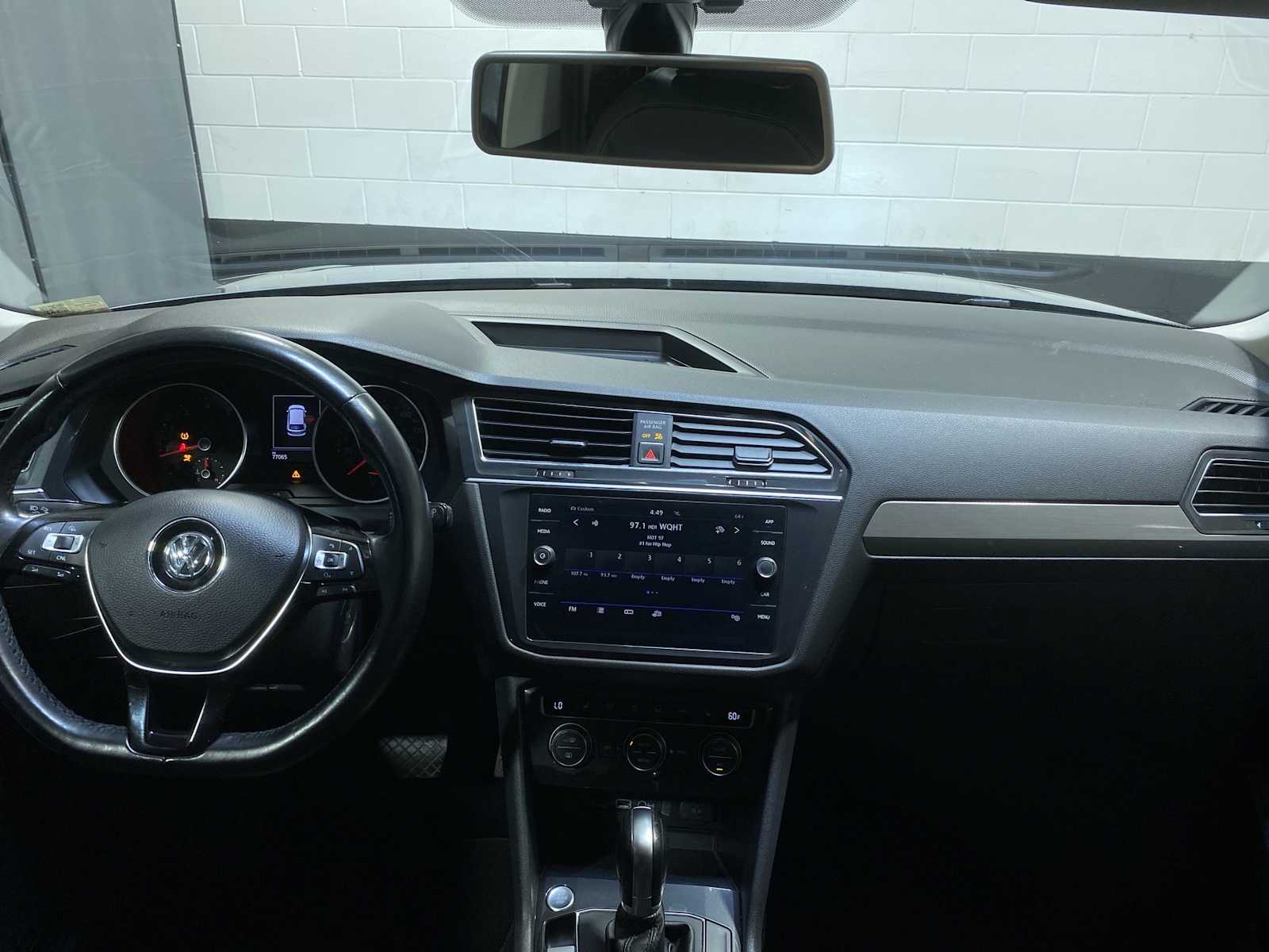 Thumbnail: 2018 Volkswagen Tiguan - 10