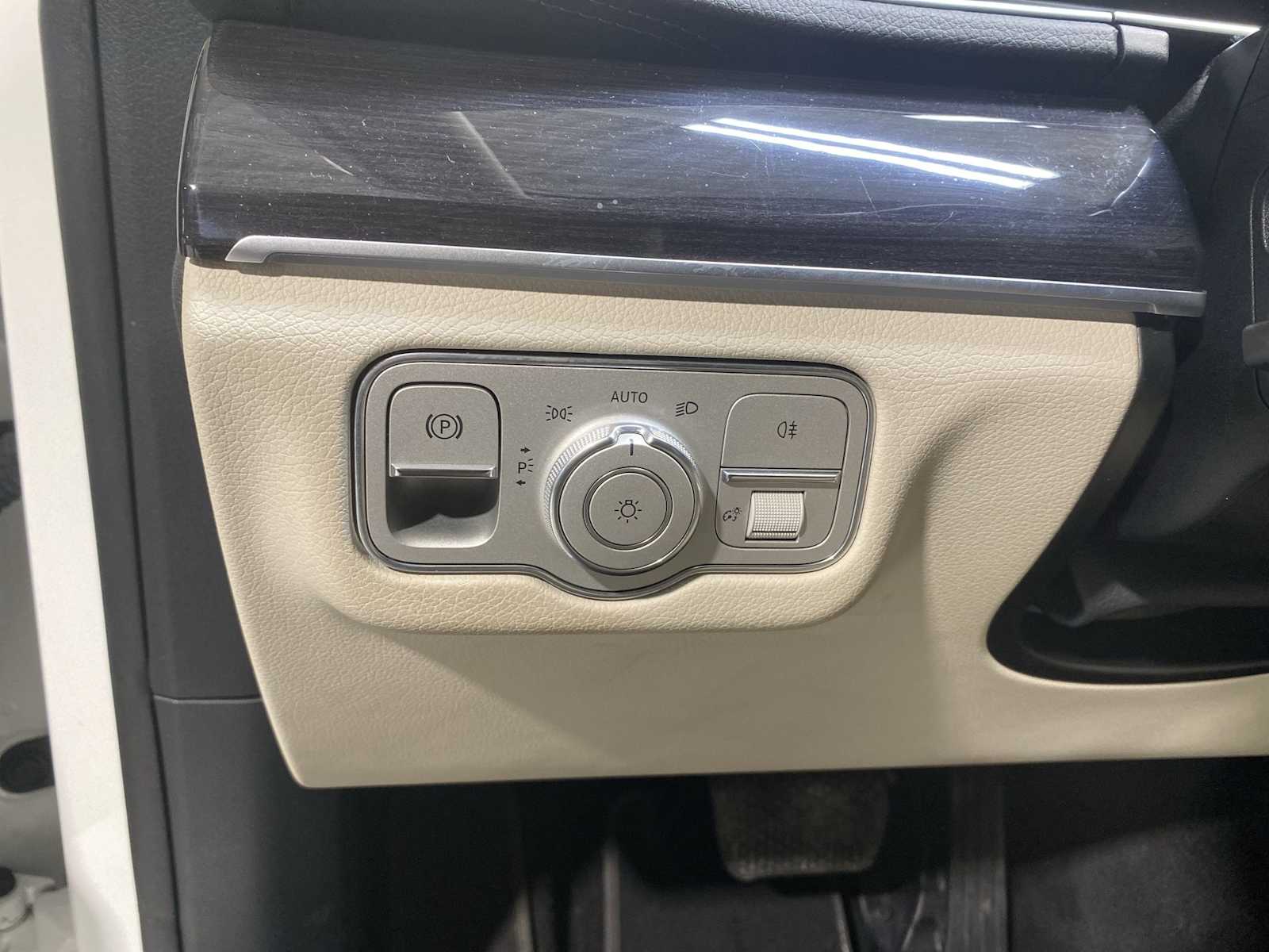 Thumbnail: 2022 Mercedes-Benz GLS - 23