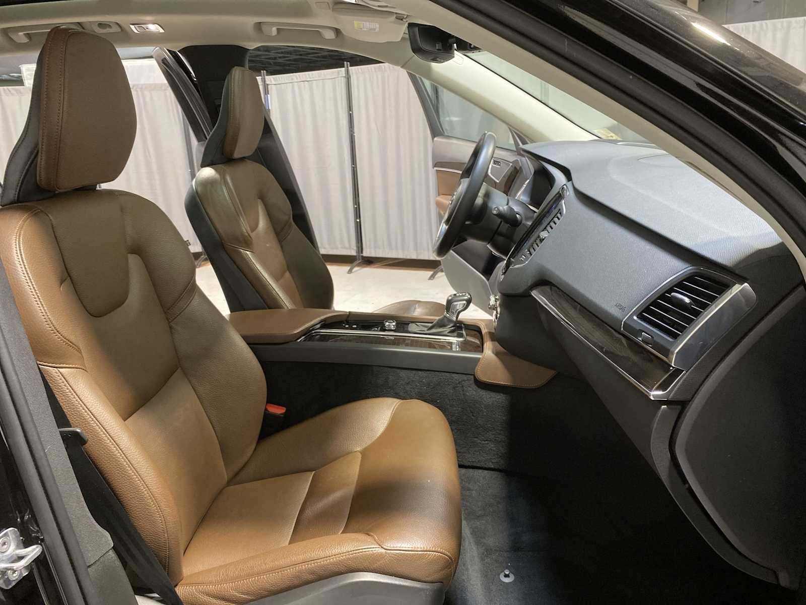 Thumbnail: 2019 Volvo XC90 - 14