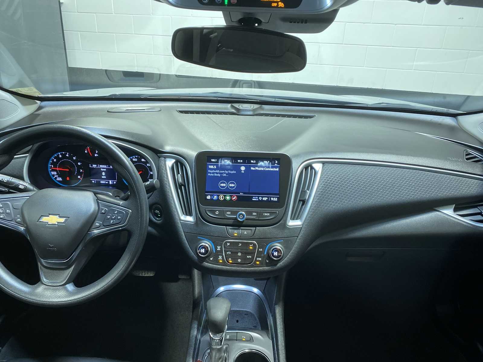 Thumbnail: 2024 Chevrolet Malibu - 10