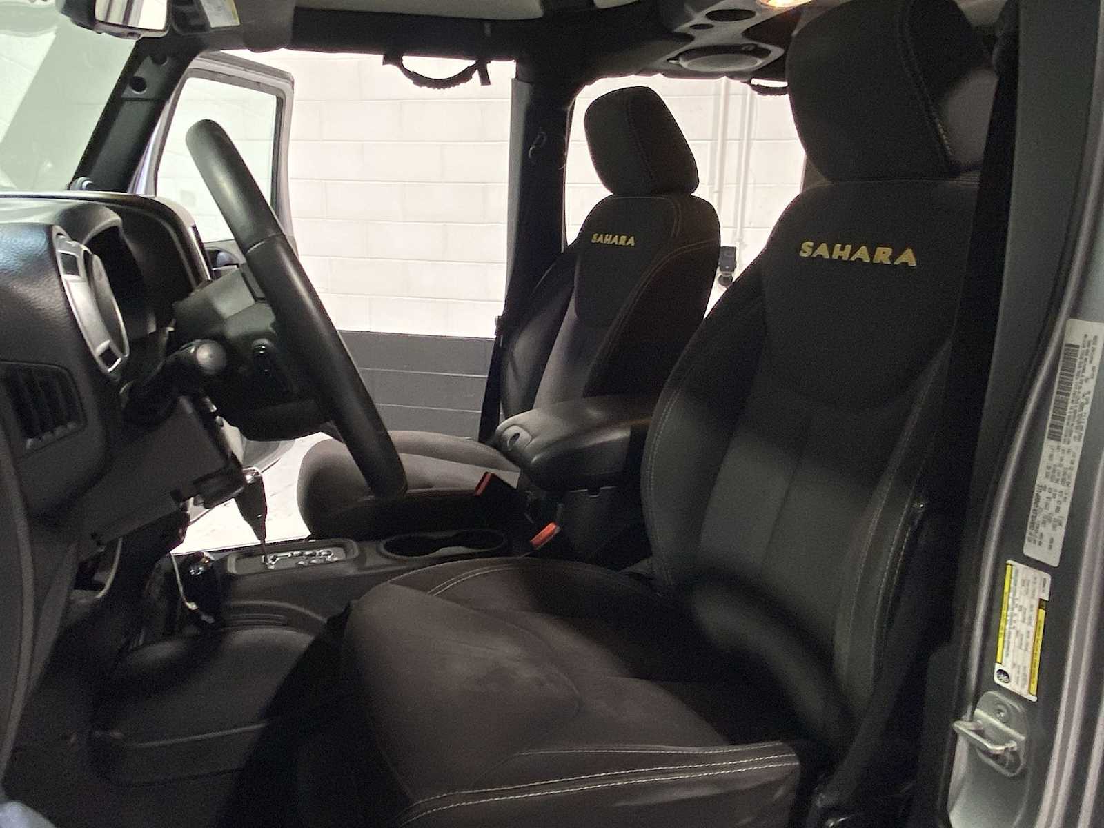 Thumbnail: 2013 Jeep Wrangler - 11