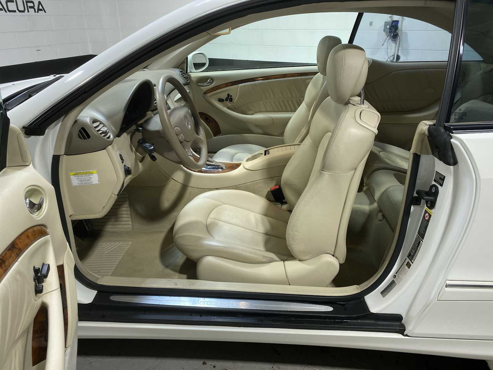 Thumbnail: 2006 Mercedes-Benz CLK - 2