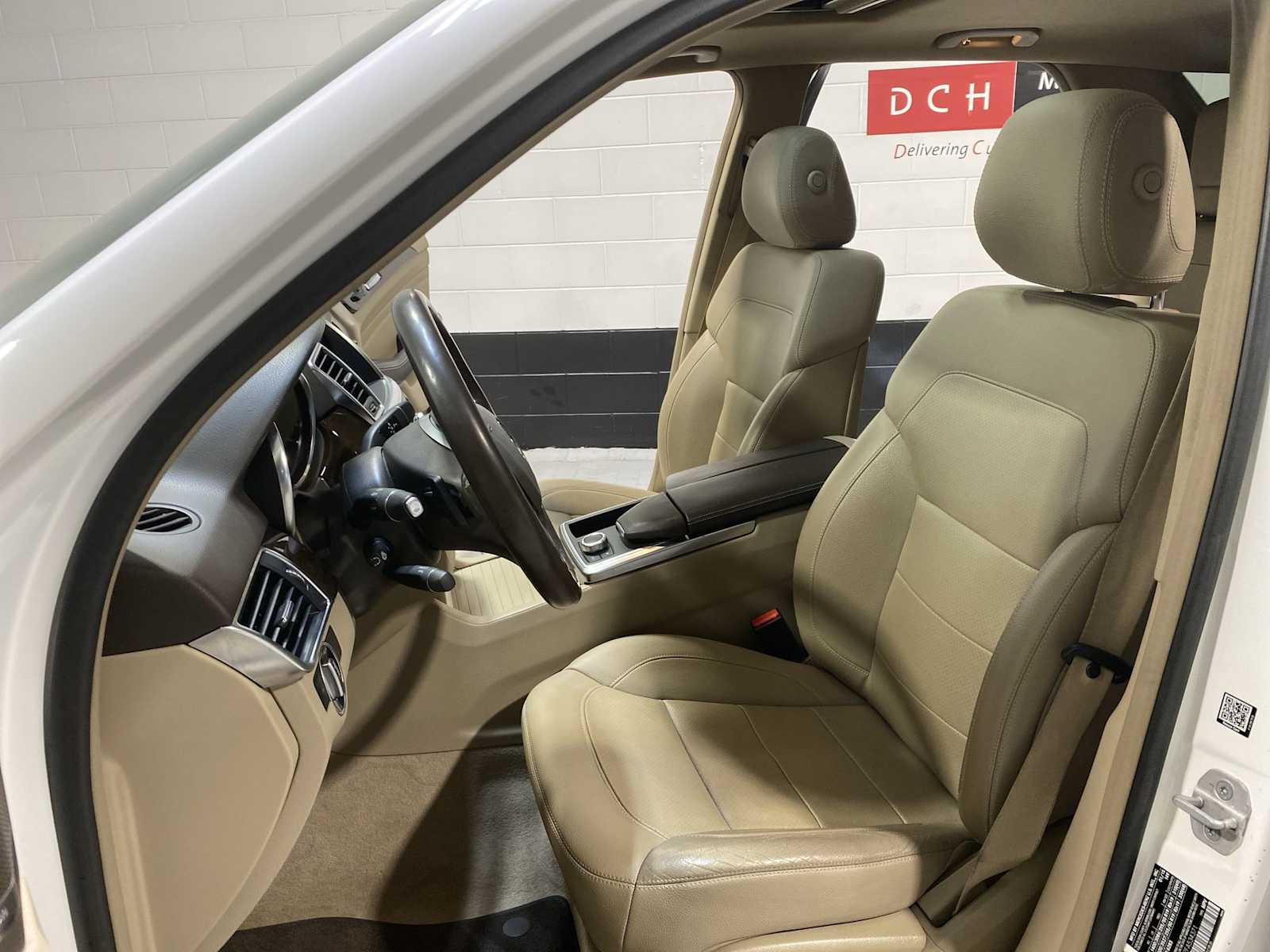 Thumbnail: 2015 Mercedes-Benz M-Class - 11