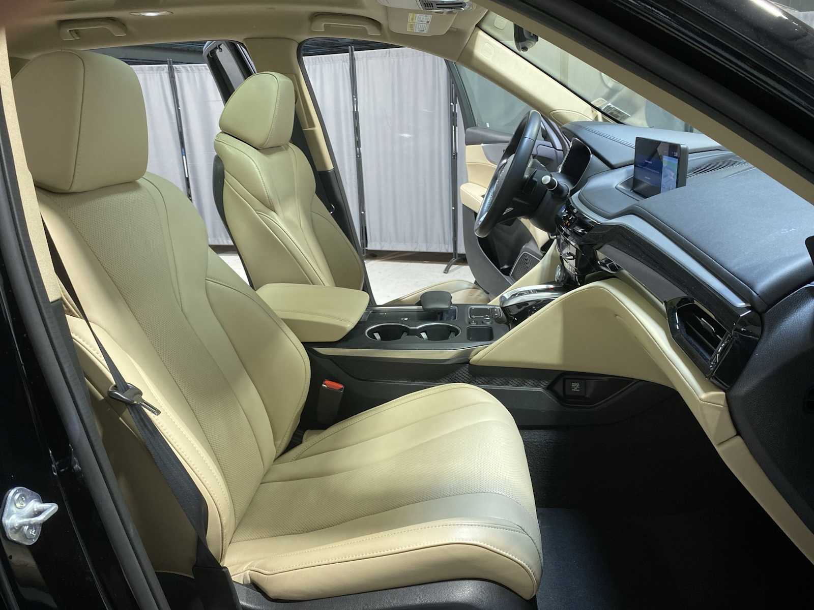 Thumbnail: 2023 Acura MDX - 14