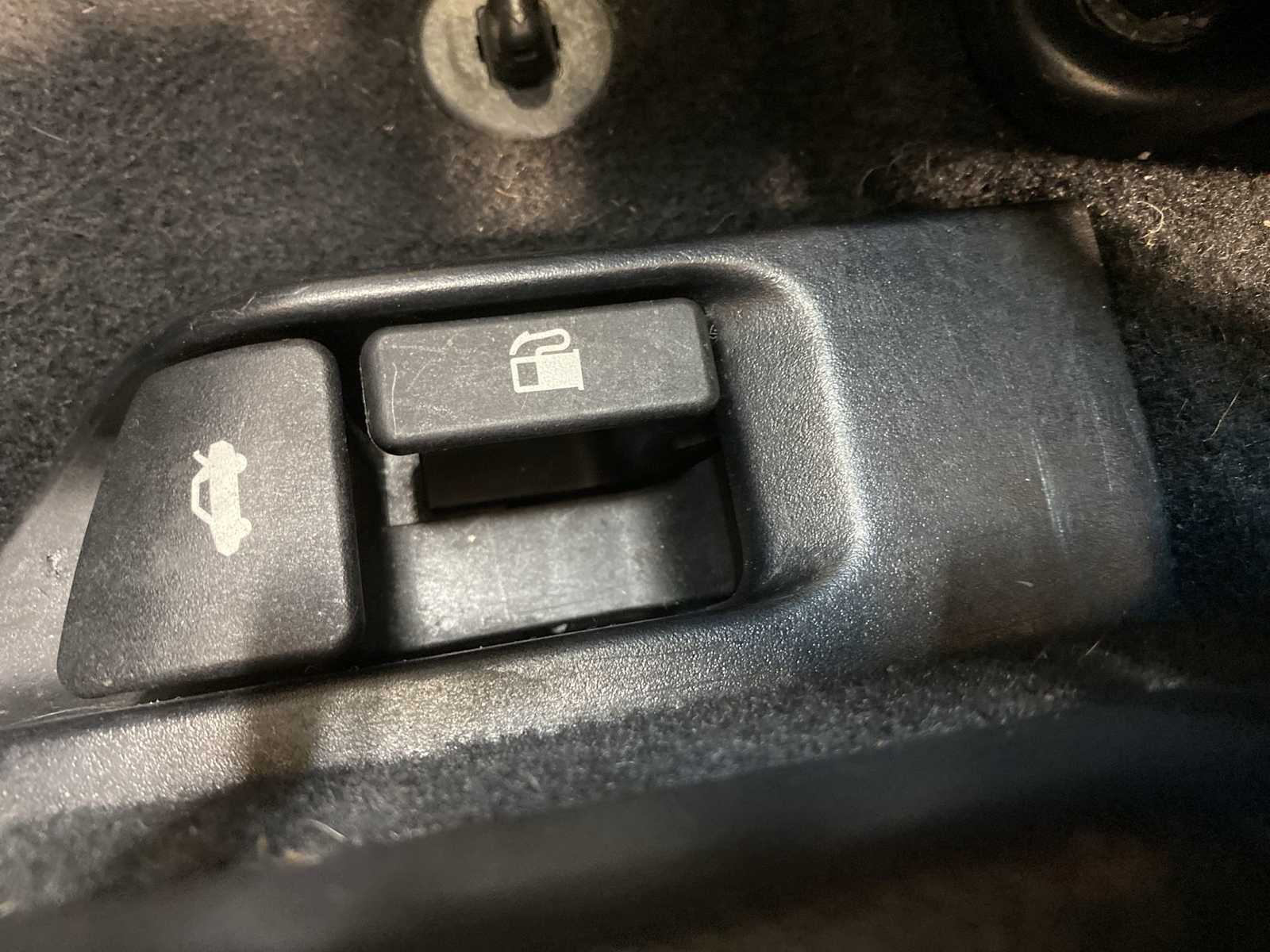 Thumbnail: 2015 Toyota Camry - 25