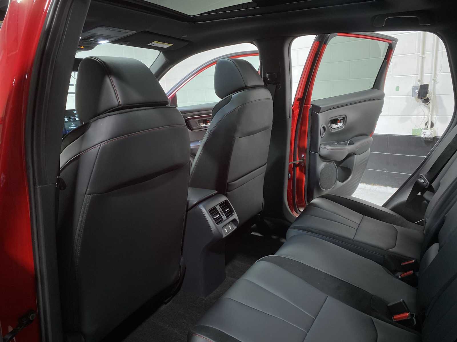 Thumbnail: 2025 Acura ADX - 12