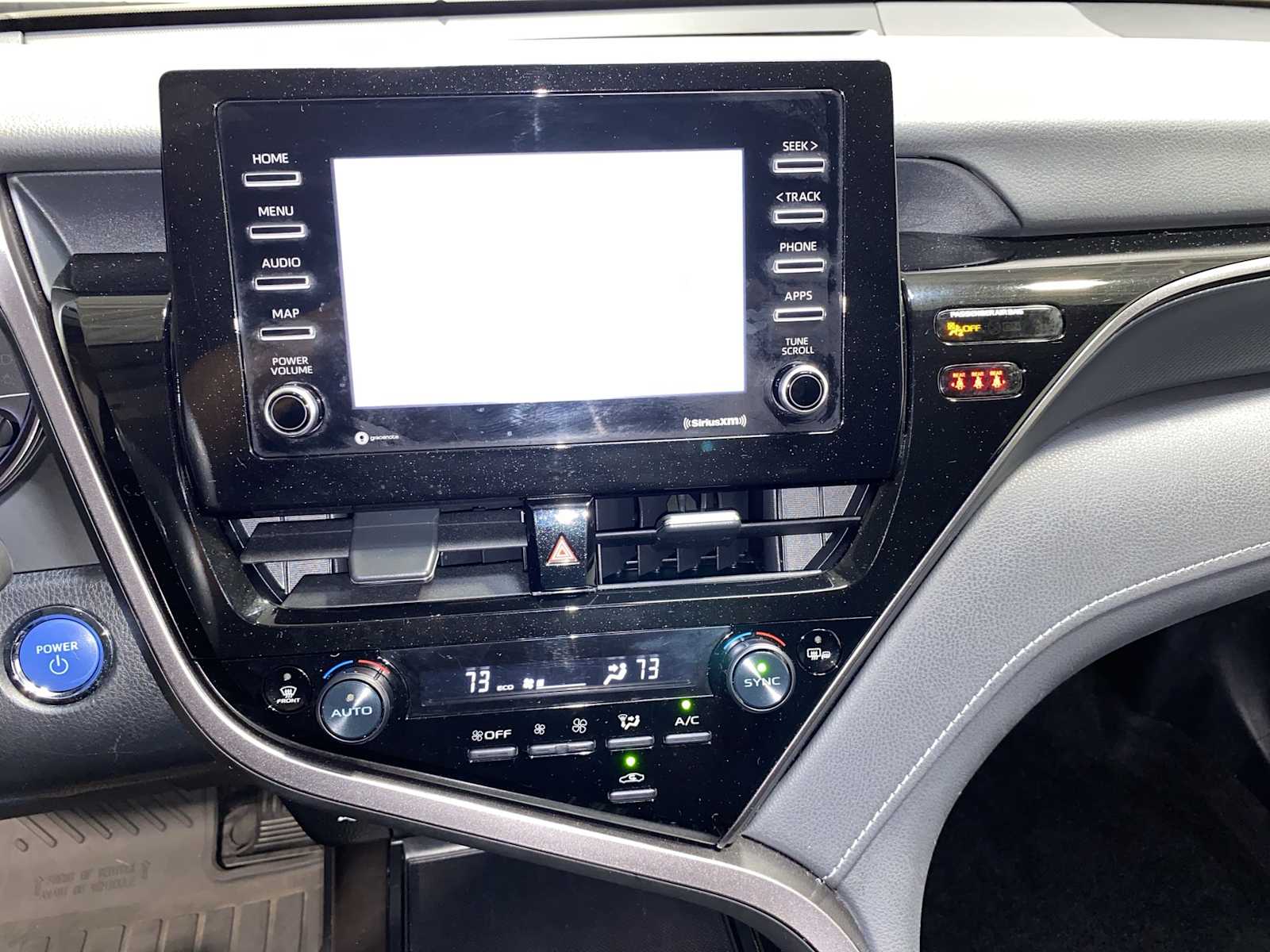 2024 Toyota Camry SE 16