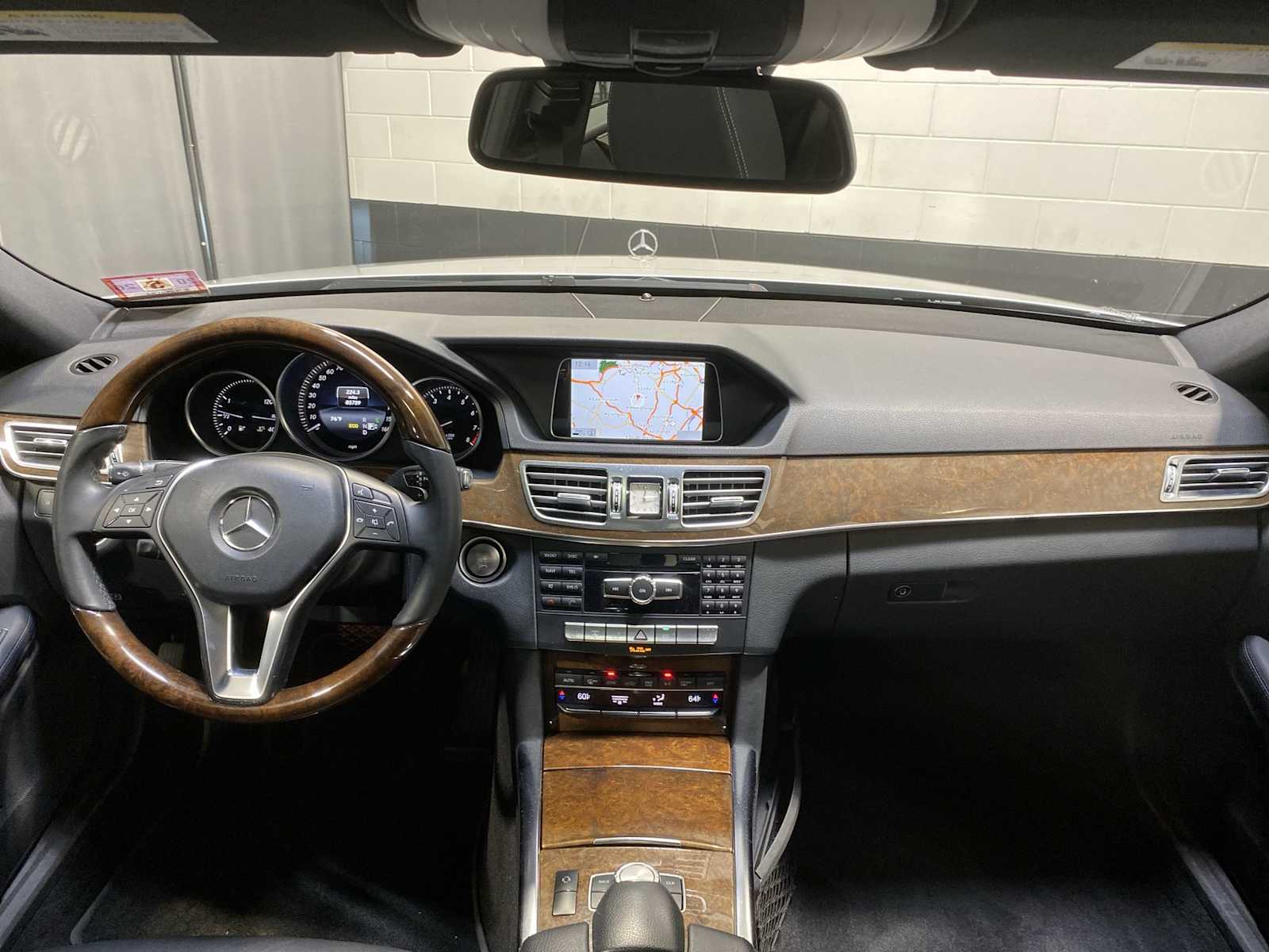 Thumbnail: 2014 Mercedes-Benz E-Class - 10