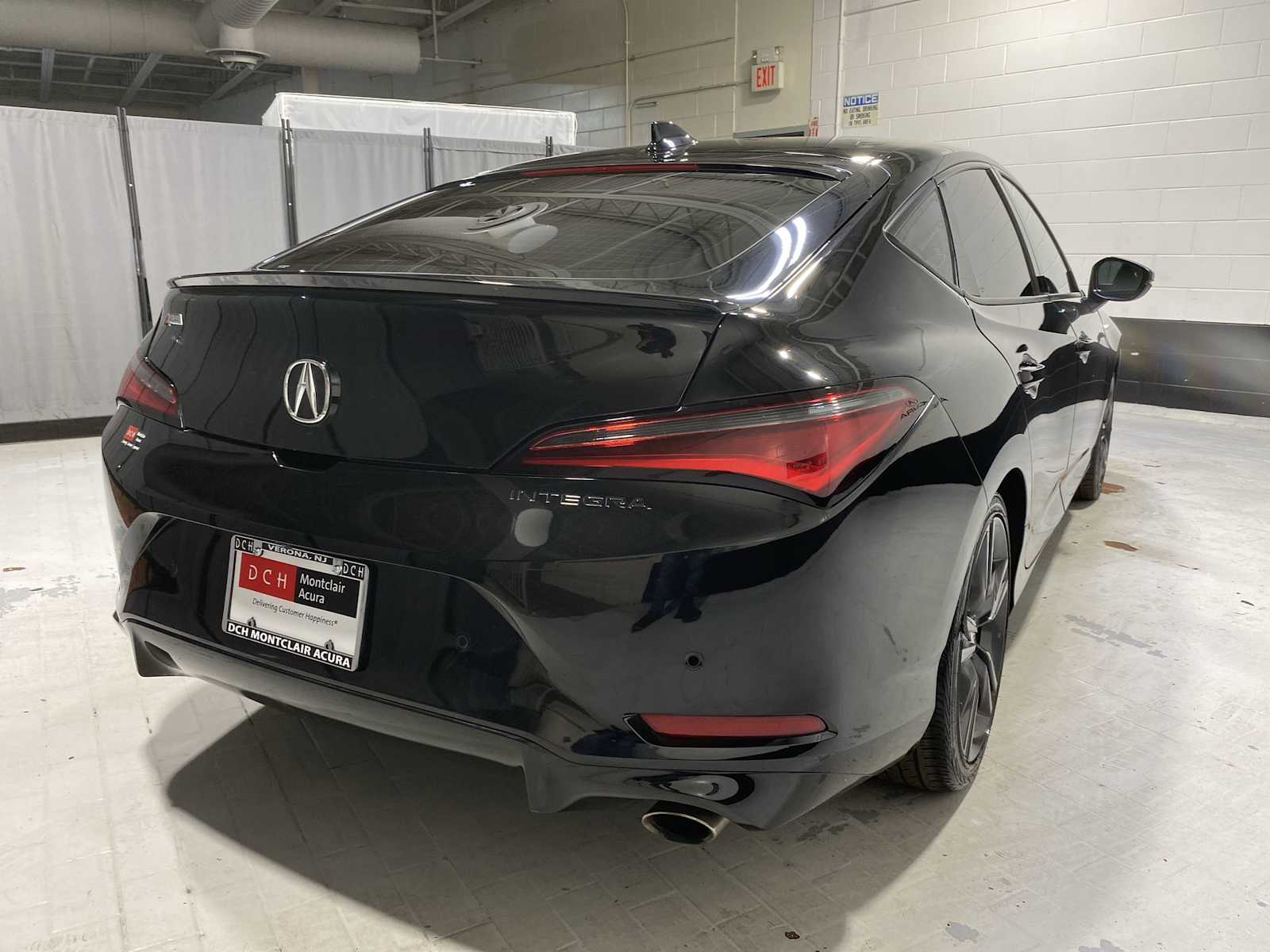 Thumbnail: 2023 Acura Integra - 26