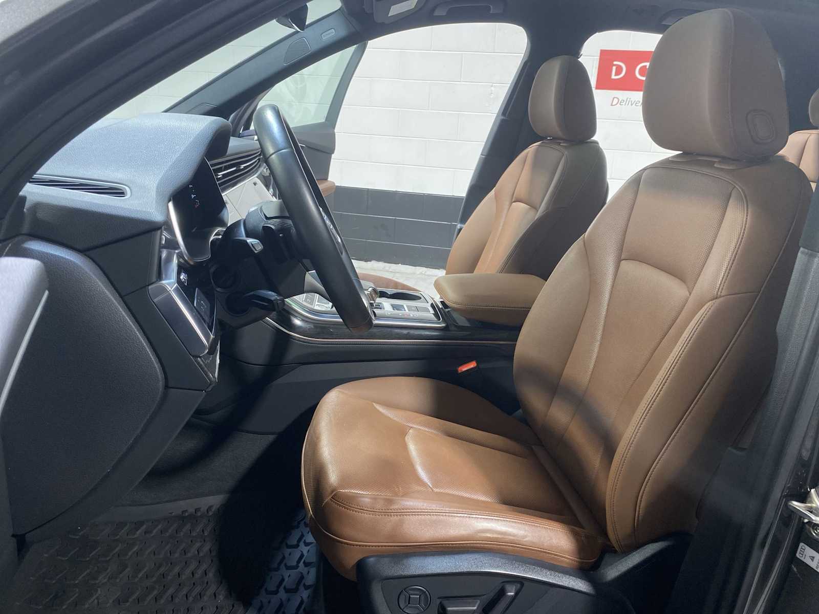 Thumbnail: 2021 Audi Q7 - 10