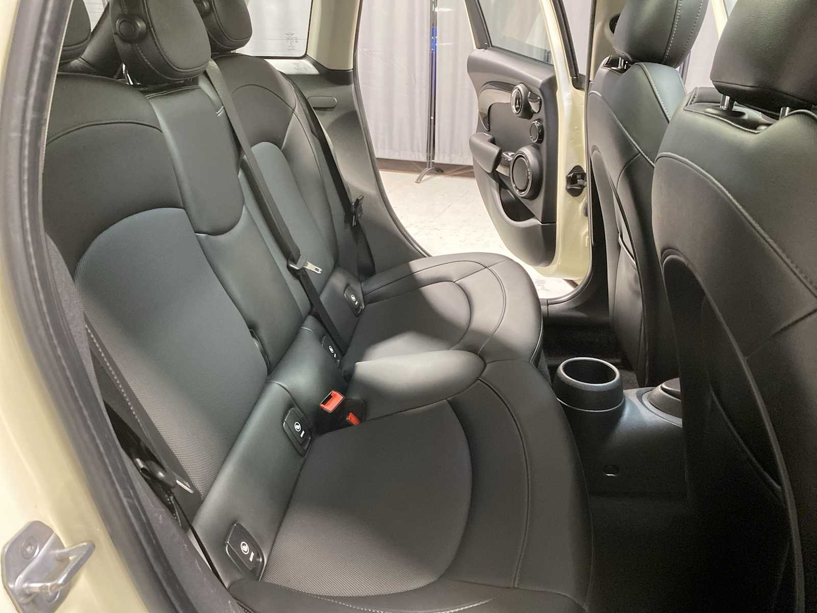 Thumbnail: 2018 MINI Cooper Hardtop - 13