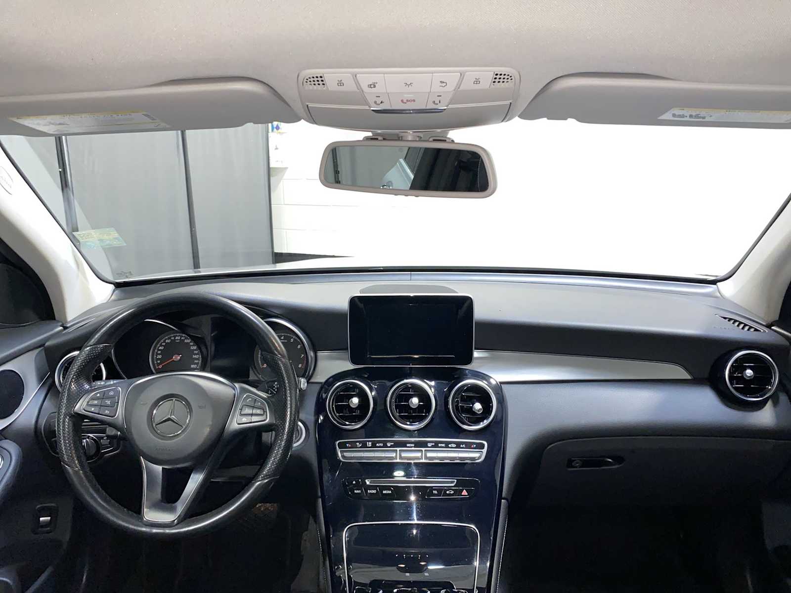 Thumbnail: 2017 Mercedes-Benz GLC - 10