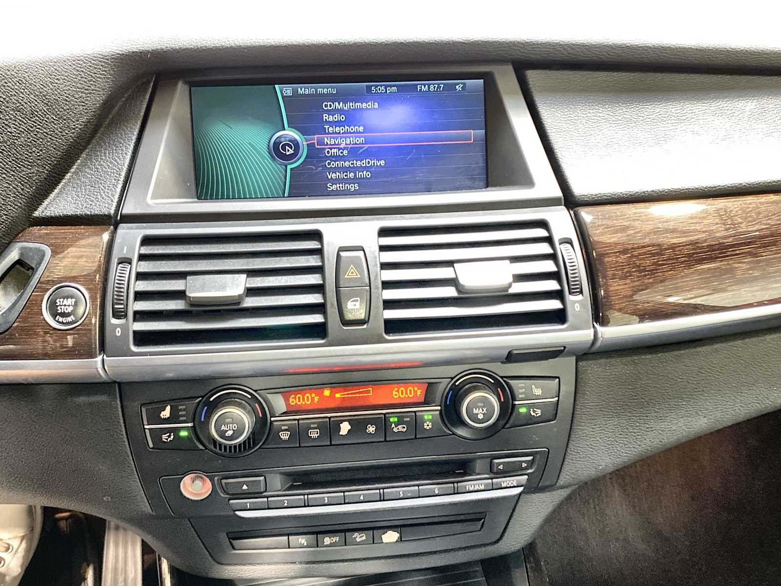 Thumbnail: 2013 BMW X5 - 15
