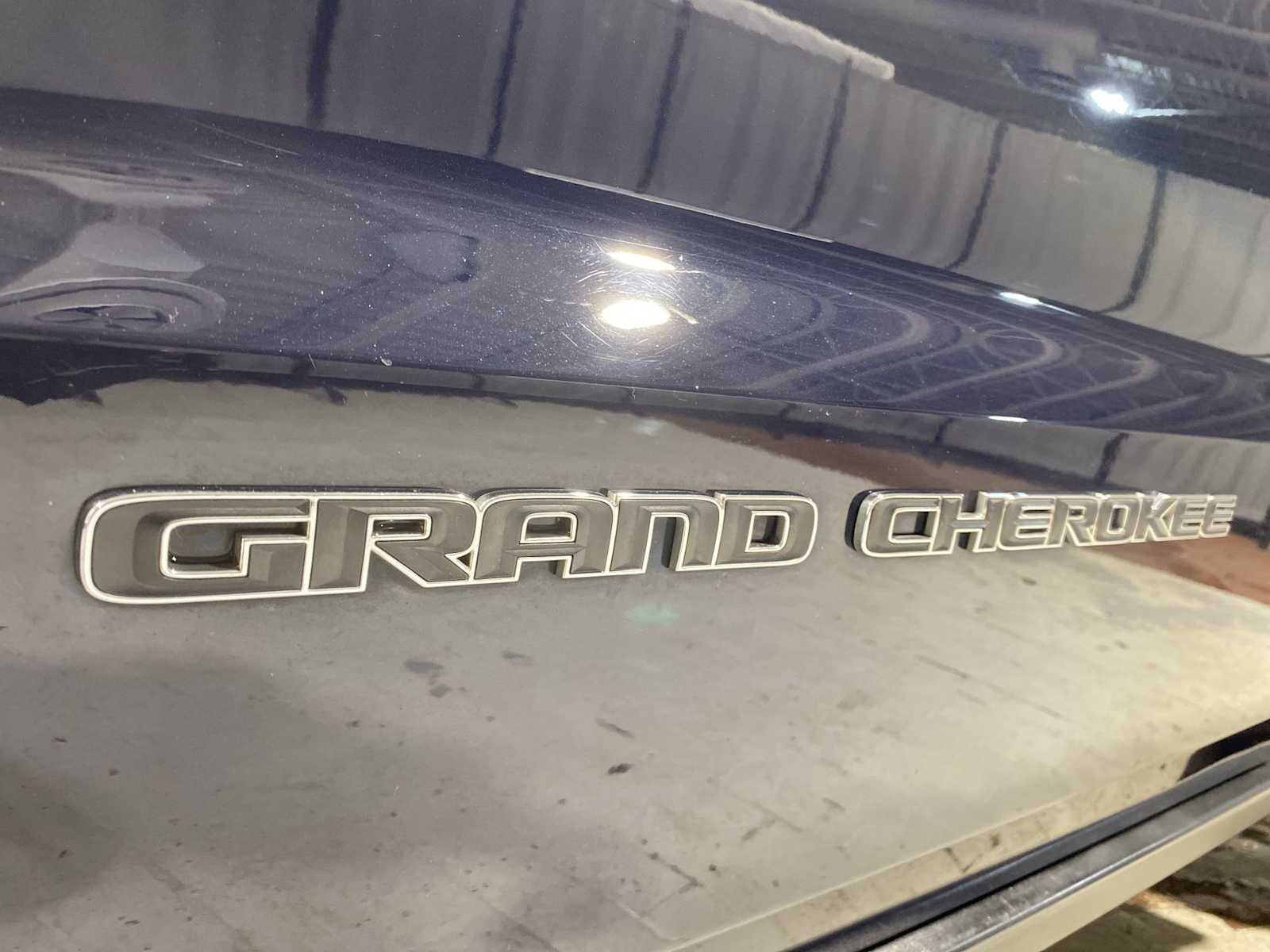 Thumbnail: 2017 Jeep Grand Cherokee - 7