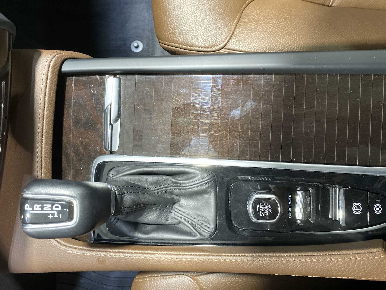 Thumbnail: 2019 Volvo XC90 - 17