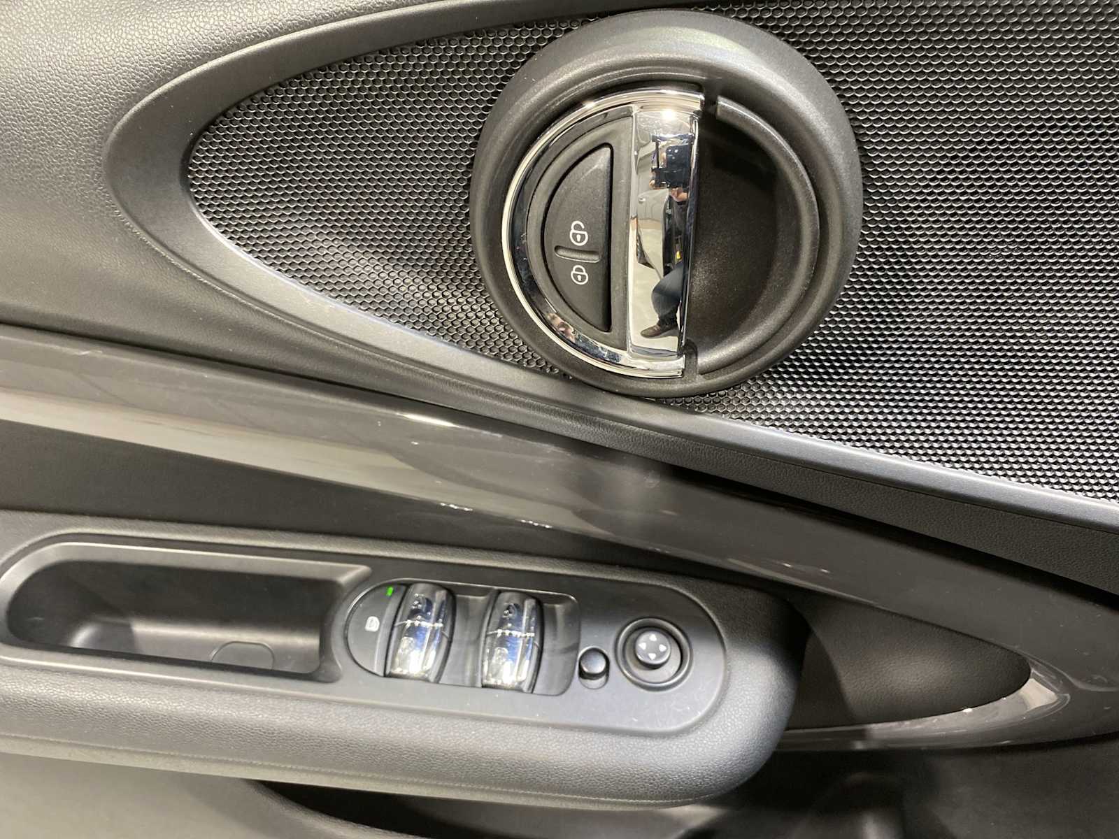 Thumbnail: 2019 MINI Cooper Clubman - 23