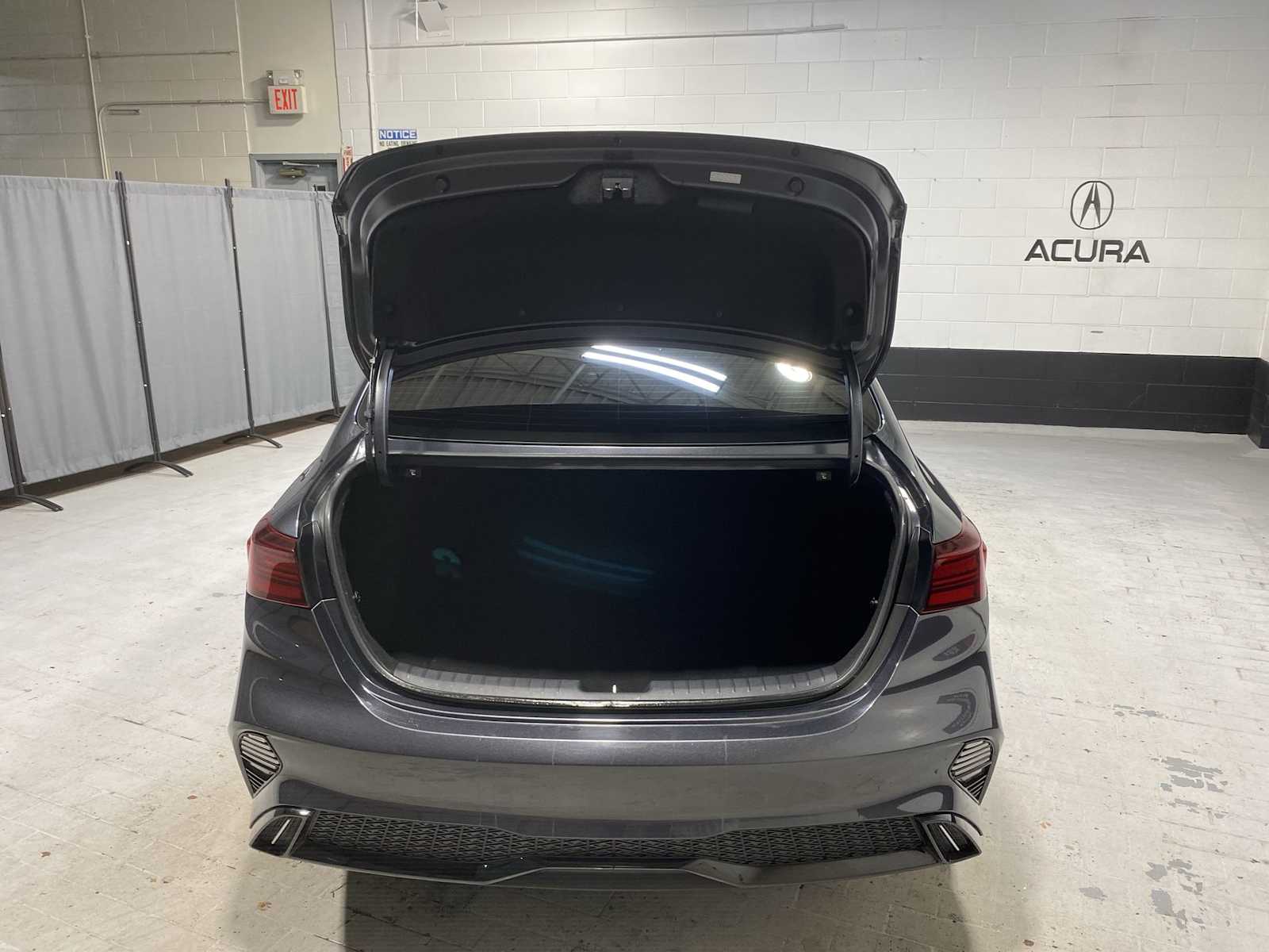 Thumbnail: 2023 Kia Forte - 19