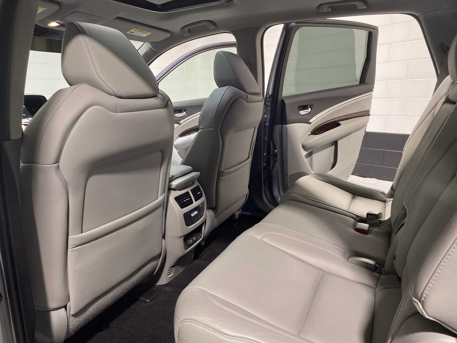 Thumbnail: 2019 Acura MDX - 12
