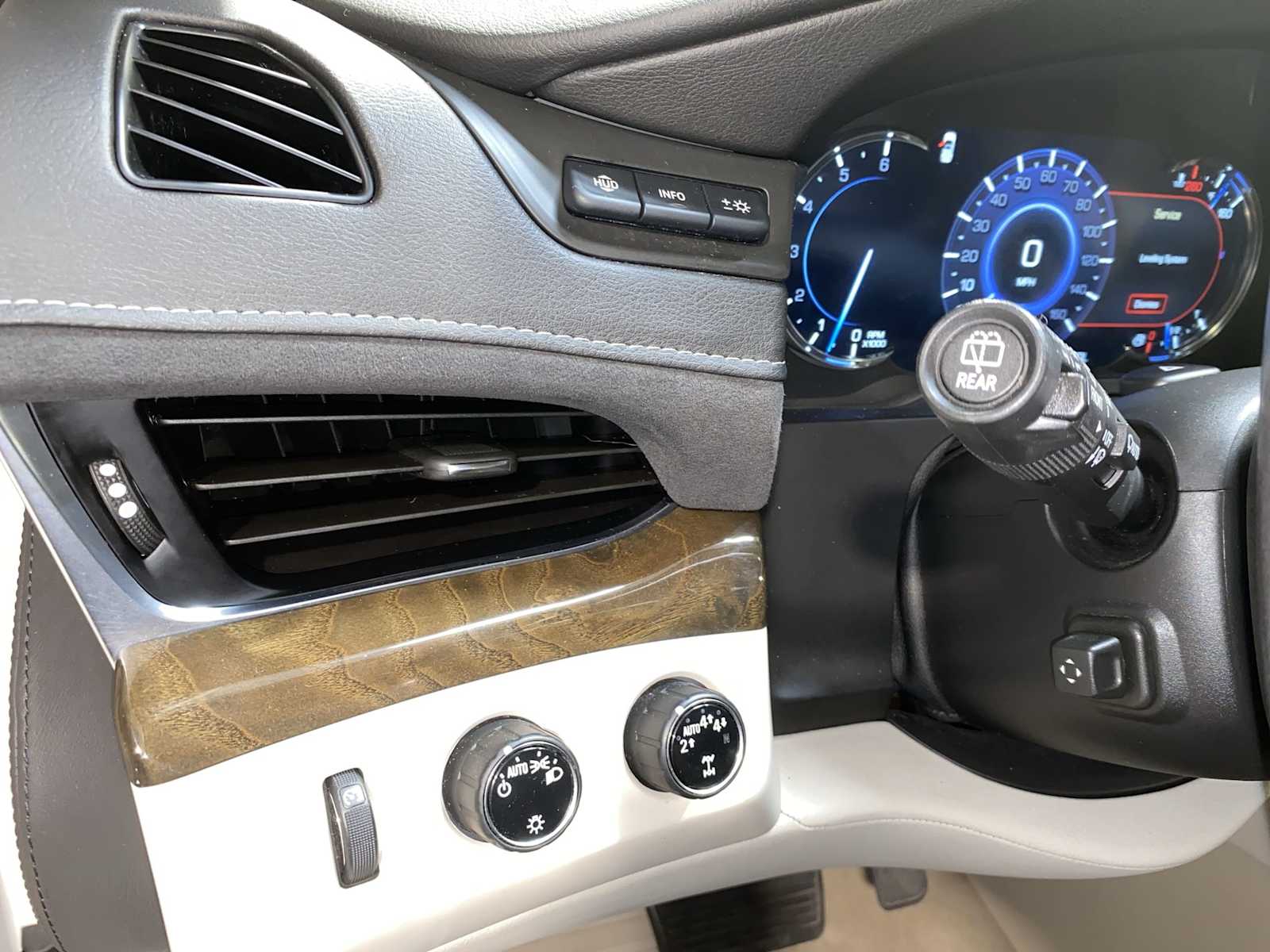 Thumbnail: 2020 Cadillac Escalade - 24