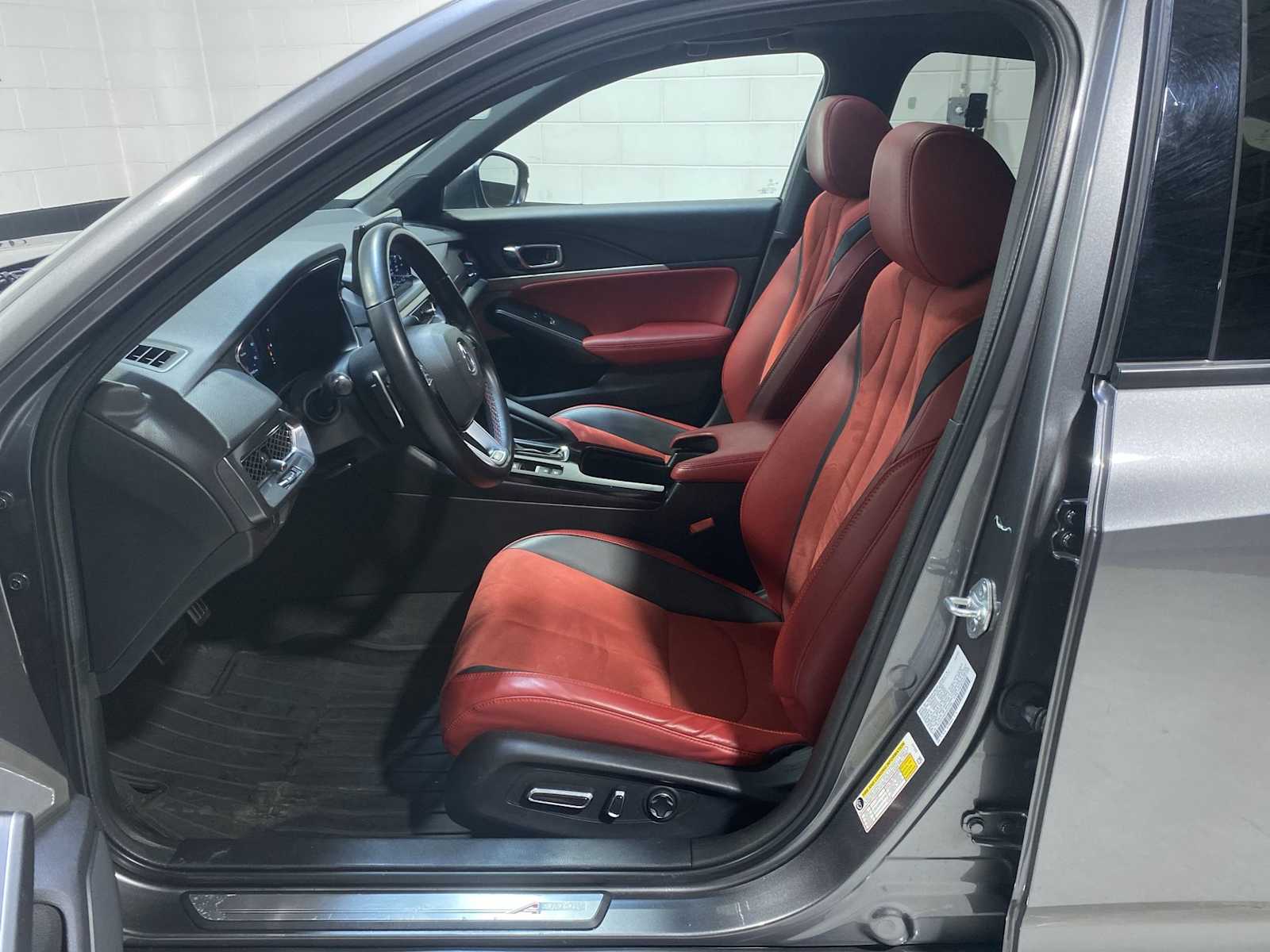 Thumbnail: 2023 Acura Integra - 2