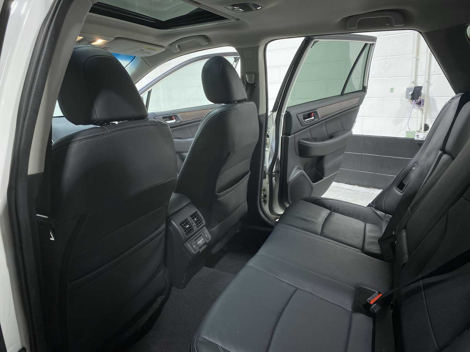 Thumbnail: 2018 Subaru Outback - 12