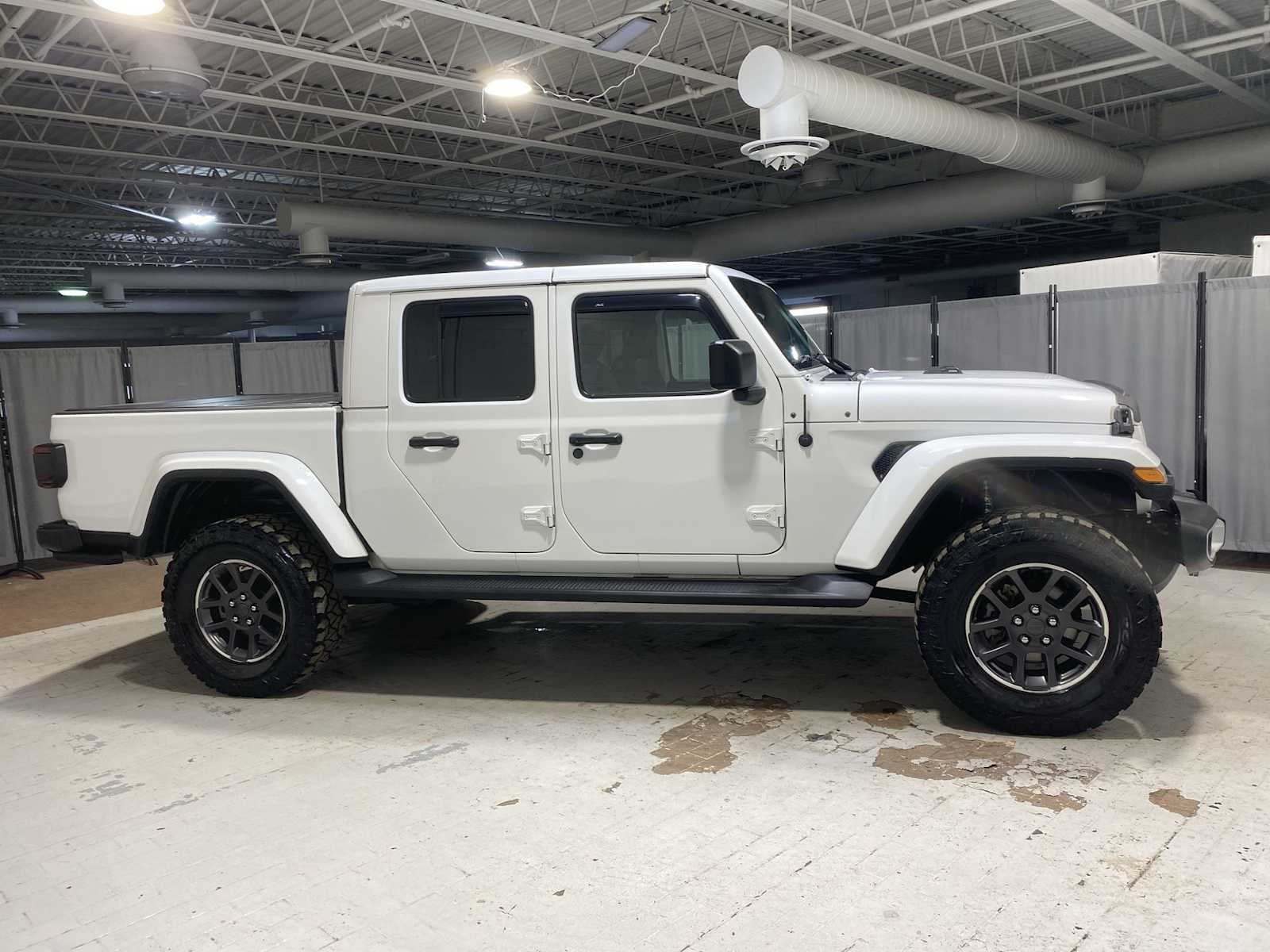 Thumbnail: 2020 Jeep Gladiator - 26