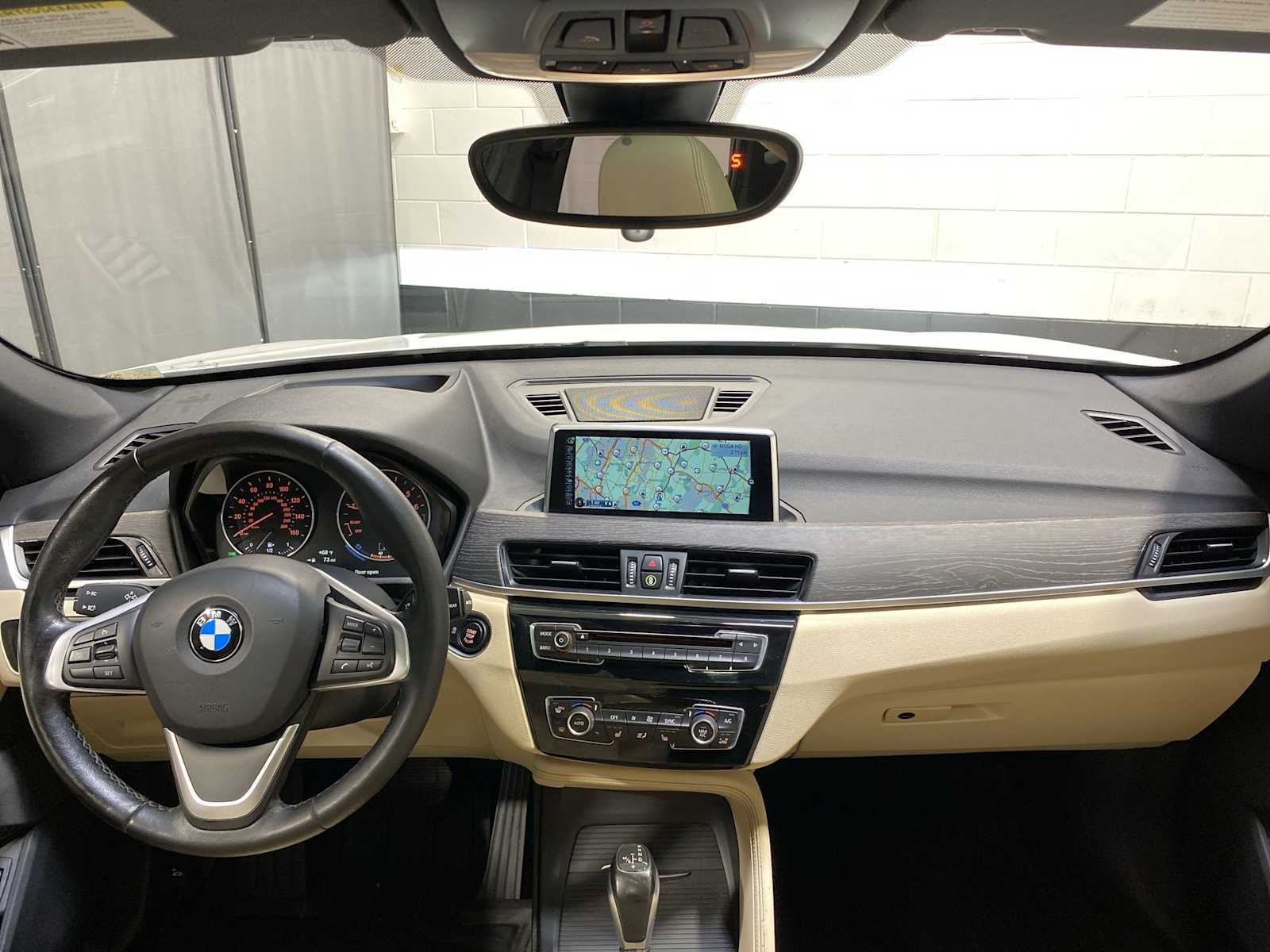2017 BMW X1 xDrive28i 10