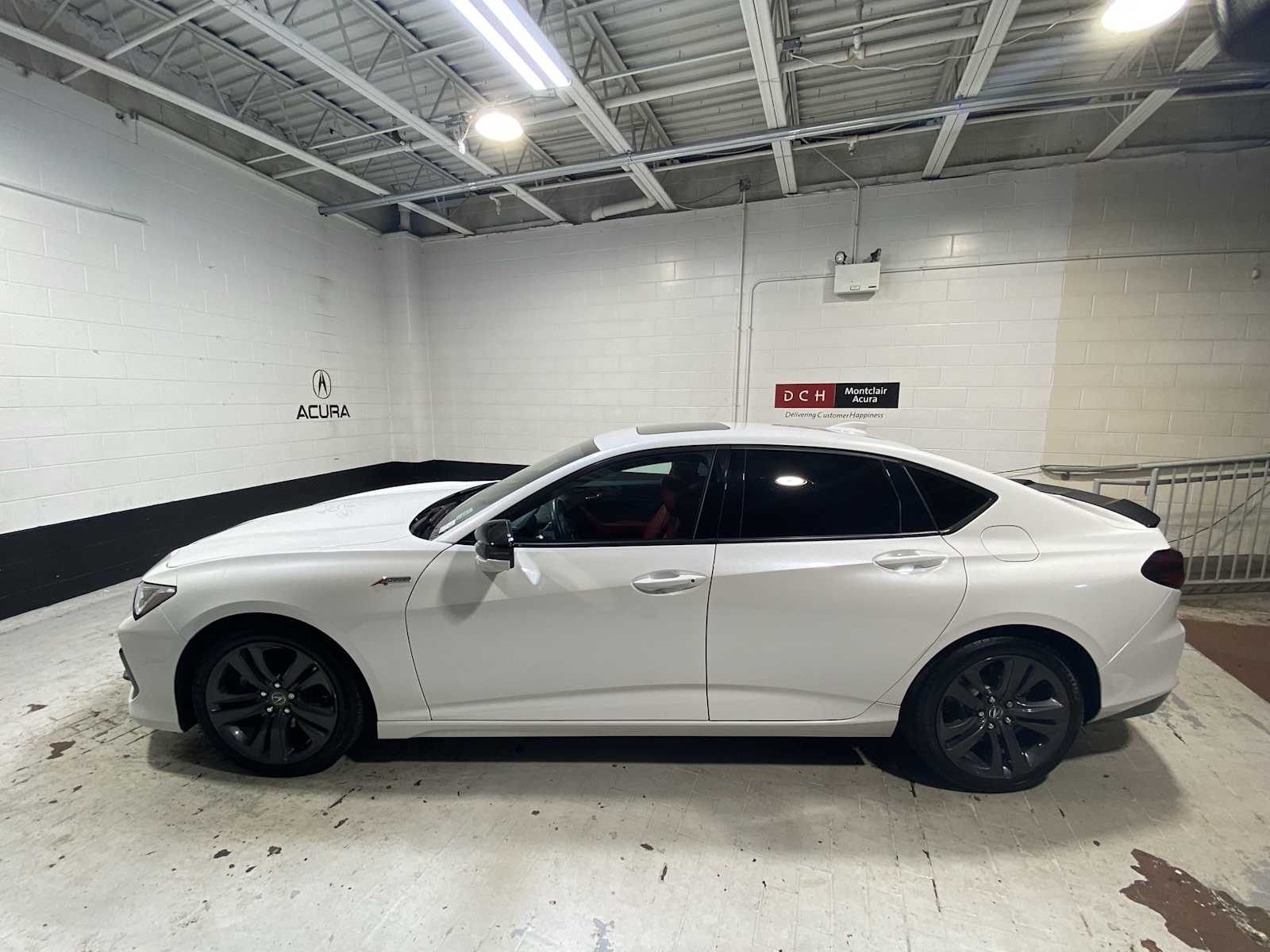 Thumbnail: 2023 Acura TLX - 3
