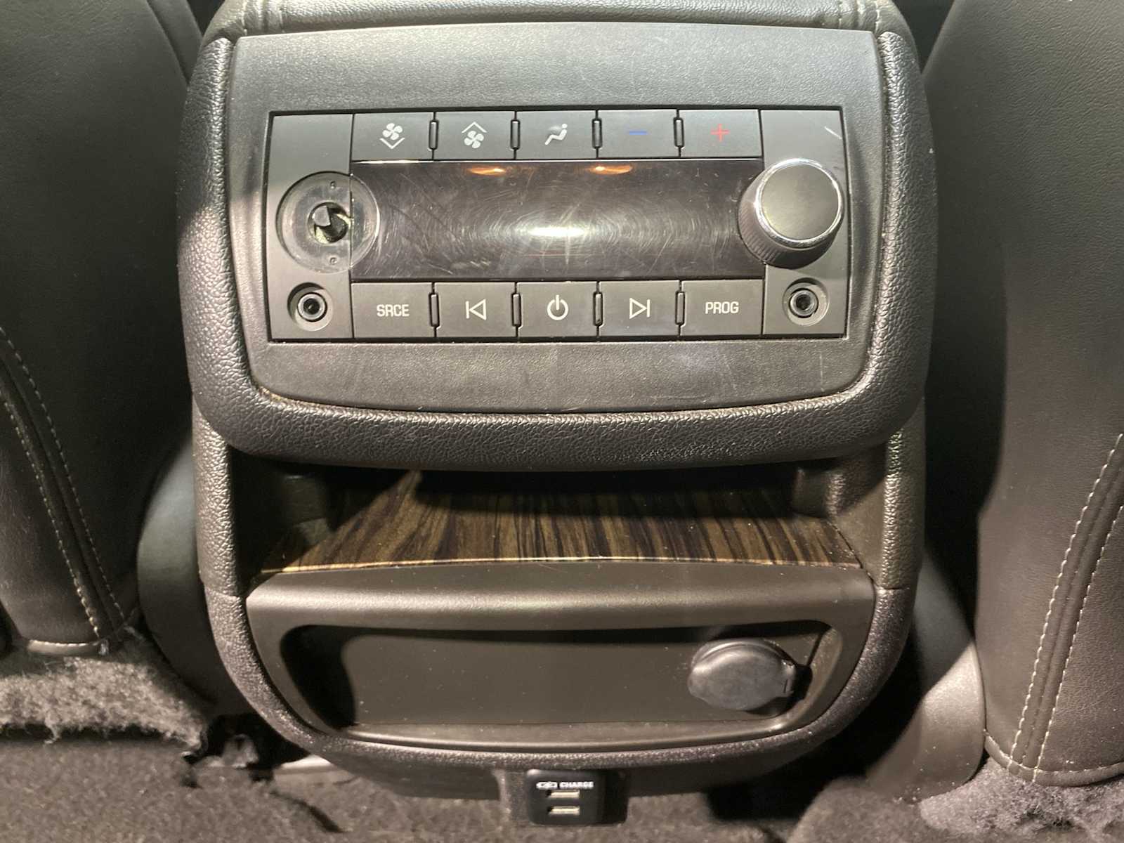 Thumbnail: 2015 GMC Acadia - 24