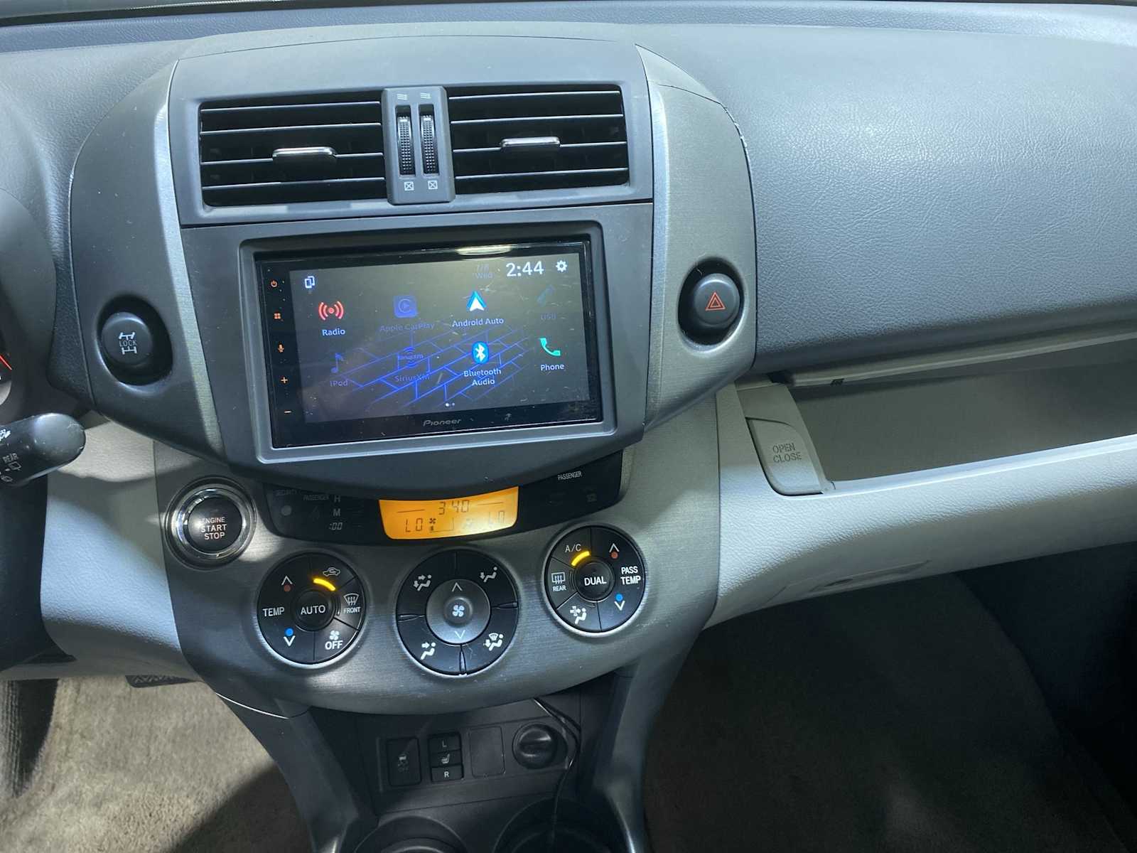 Thumbnail: 2011 Toyota RAV4 - 15