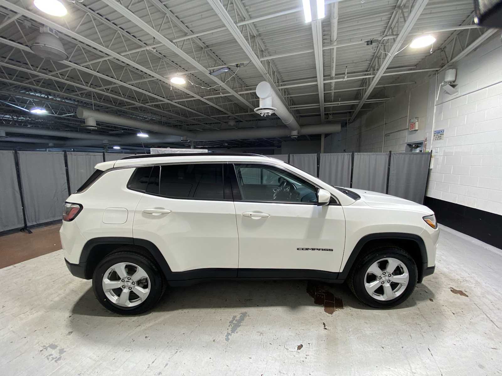 Thumbnail: 2019 Jeep Compass - 27