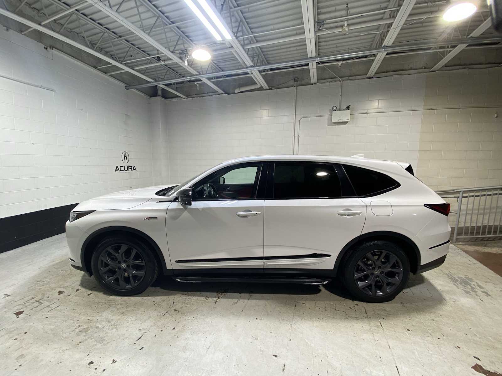 Thumbnail: 2023 Acura MDX - 3