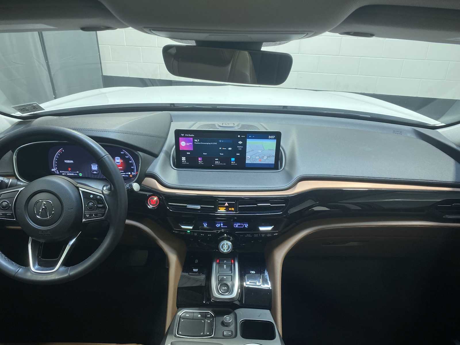 Thumbnail: 2023 Acura MDX - 10