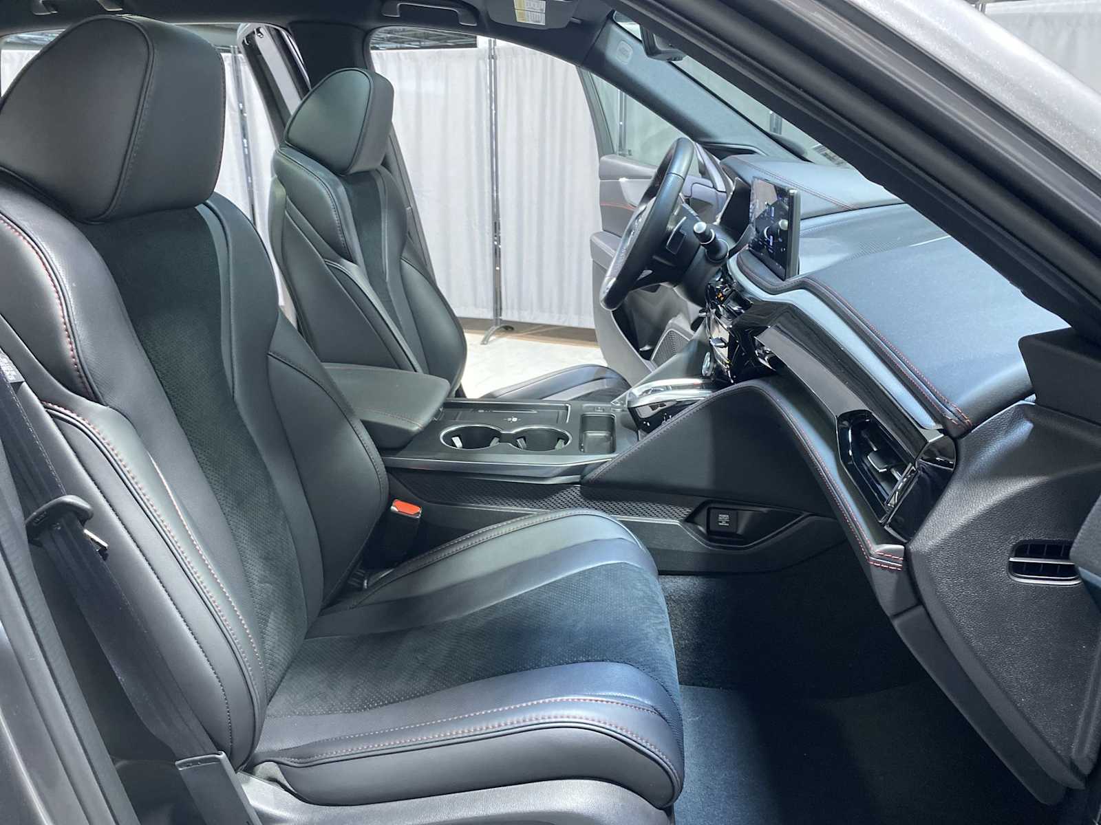 Thumbnail: 2026 Acura MDX - 14