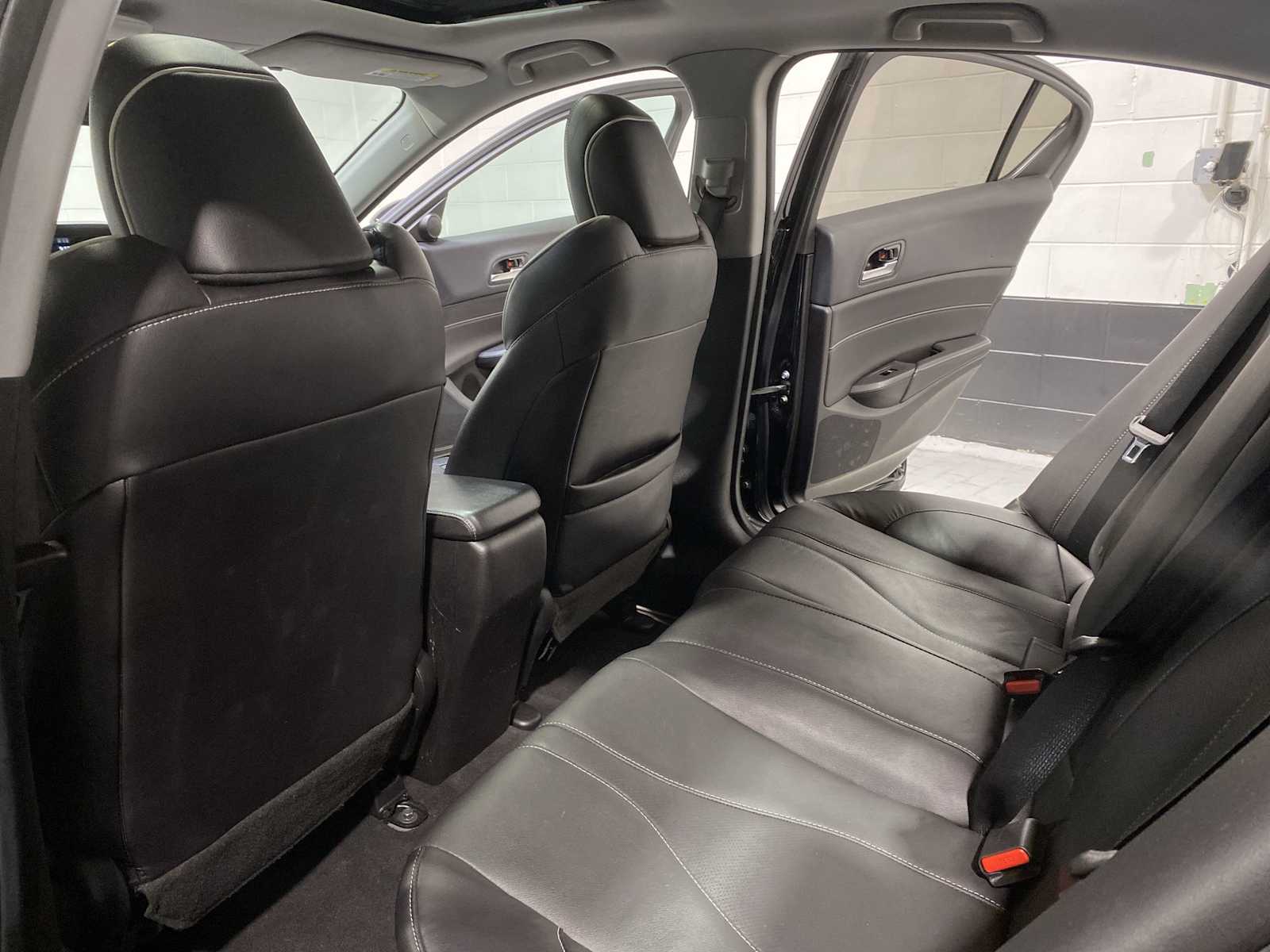 Thumbnail: 2020 Acura ILX - 12