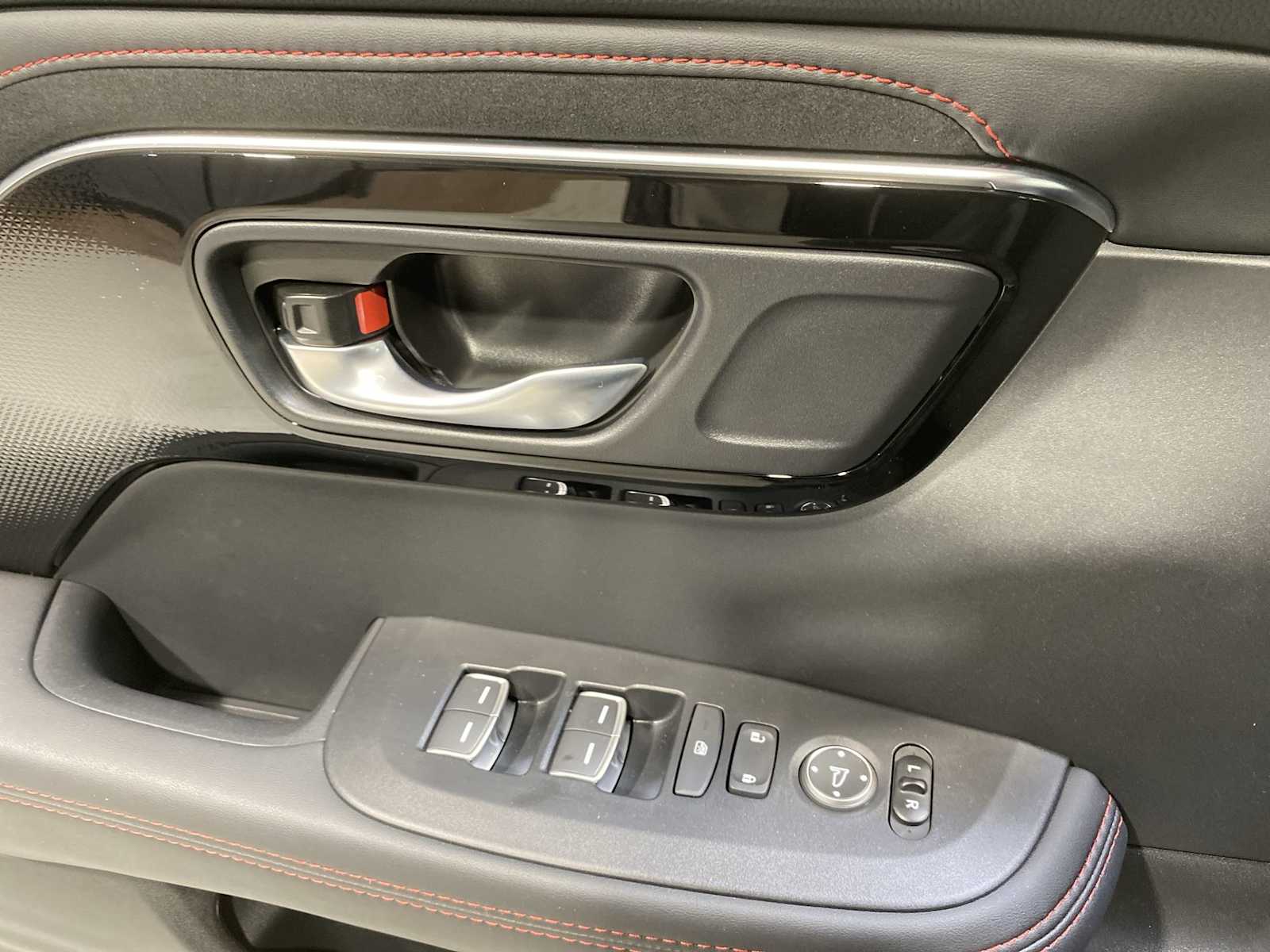 Thumbnail: 2025 Acura ADX - 23