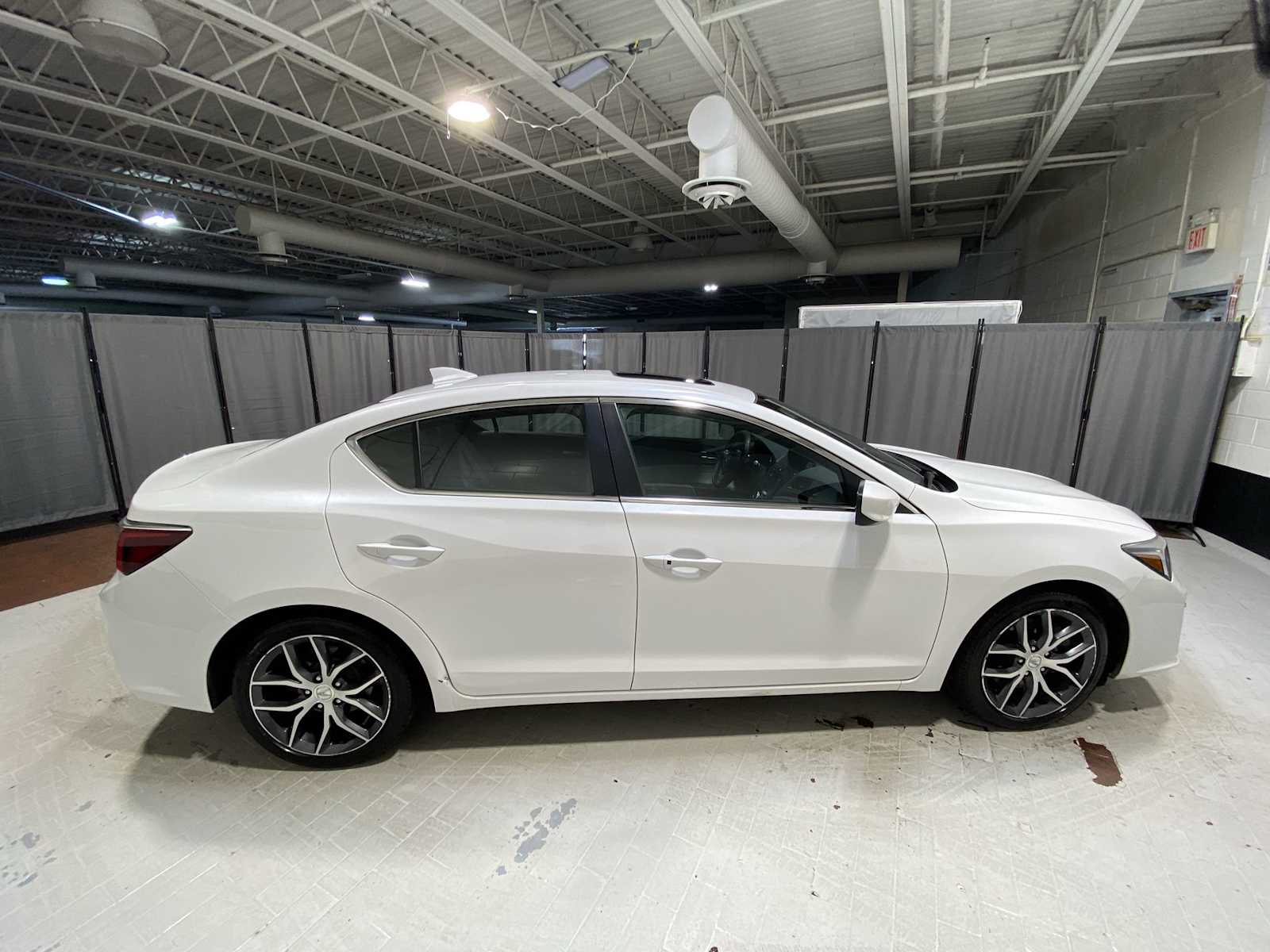 Thumbnail: 2022 Acura ILX - 27