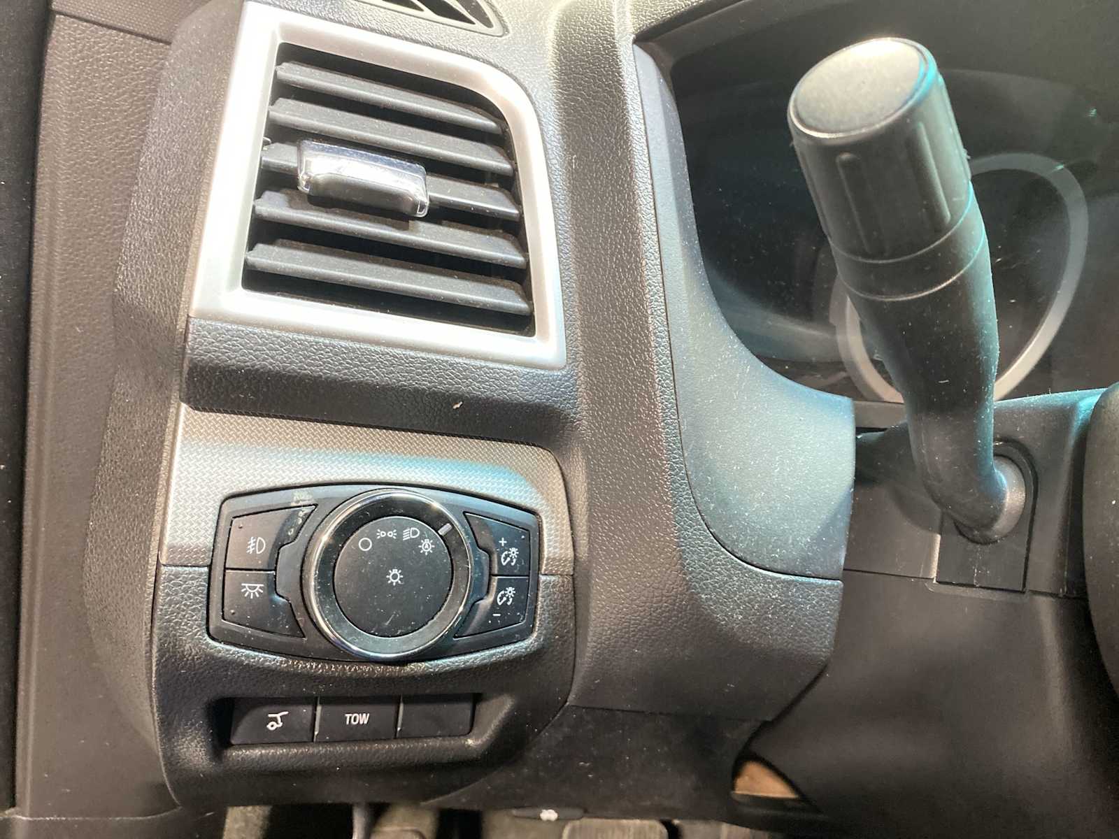 Thumbnail: 2014 Ford Explorer - 24