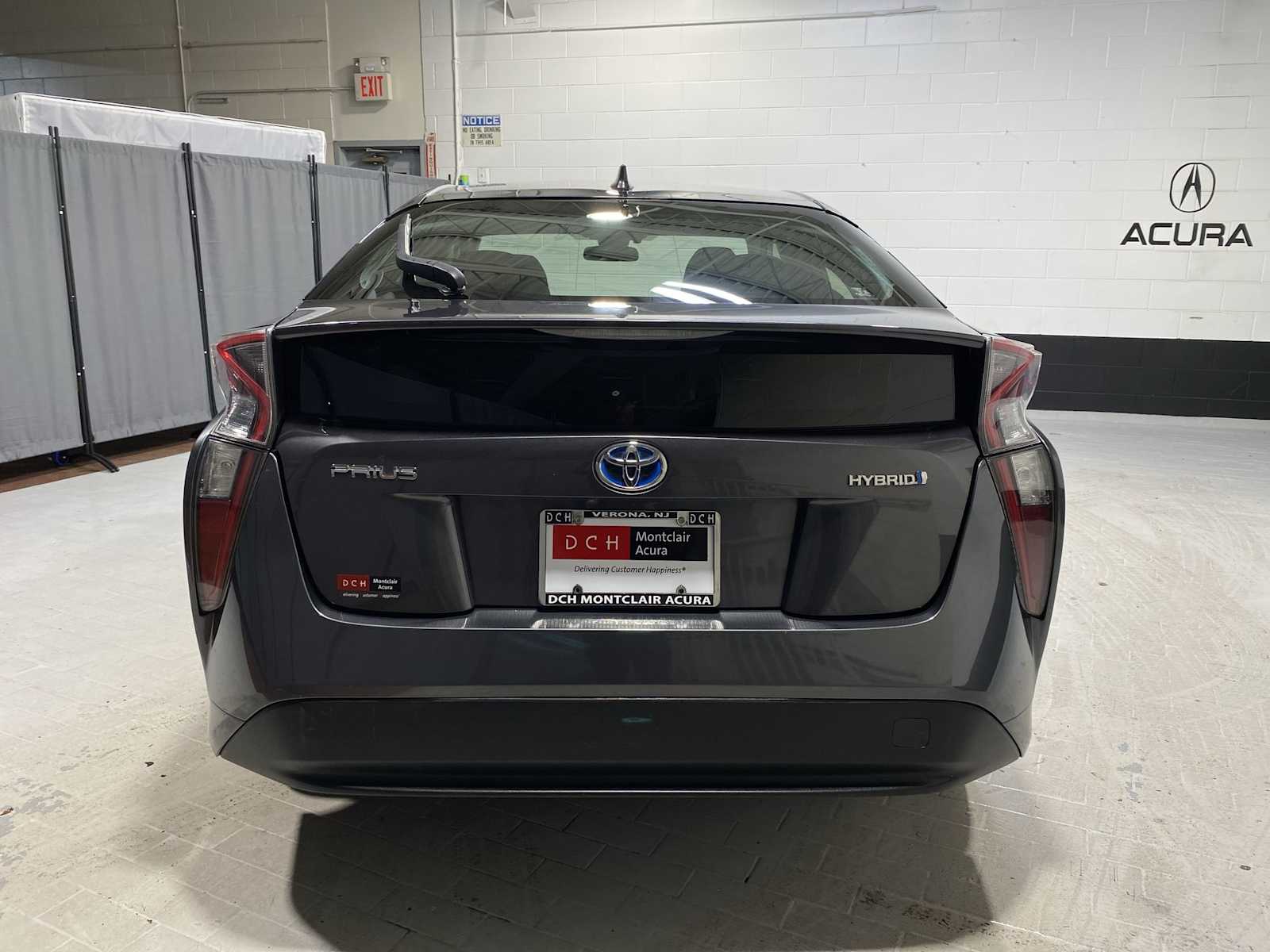 2017 Toyota Prius Three 5