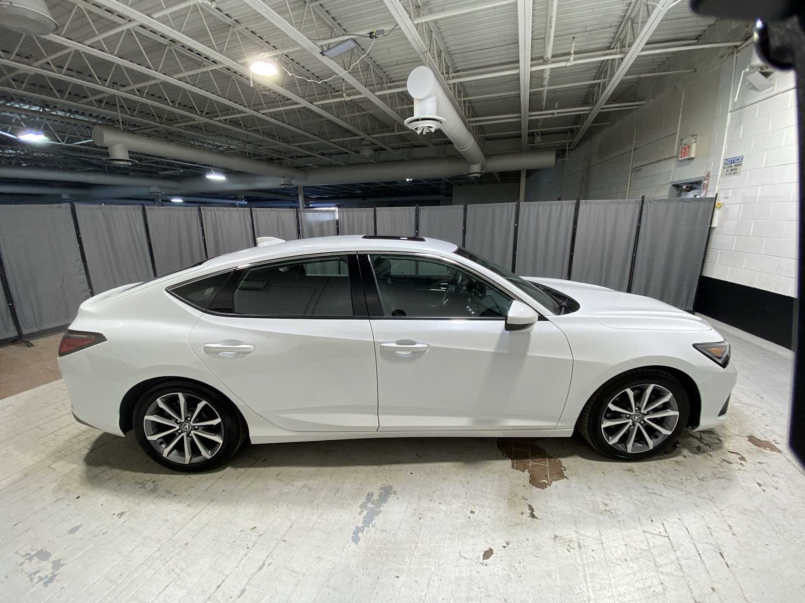 Thumbnail: 2023 Acura Integra - 27