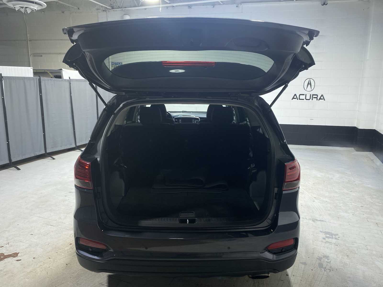 Thumbnail: 2019 Kia Sorento - 19