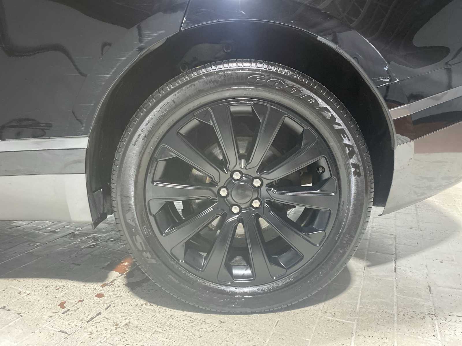 Thumbnail: 2018 Land Rover Range Rover Velar - 8