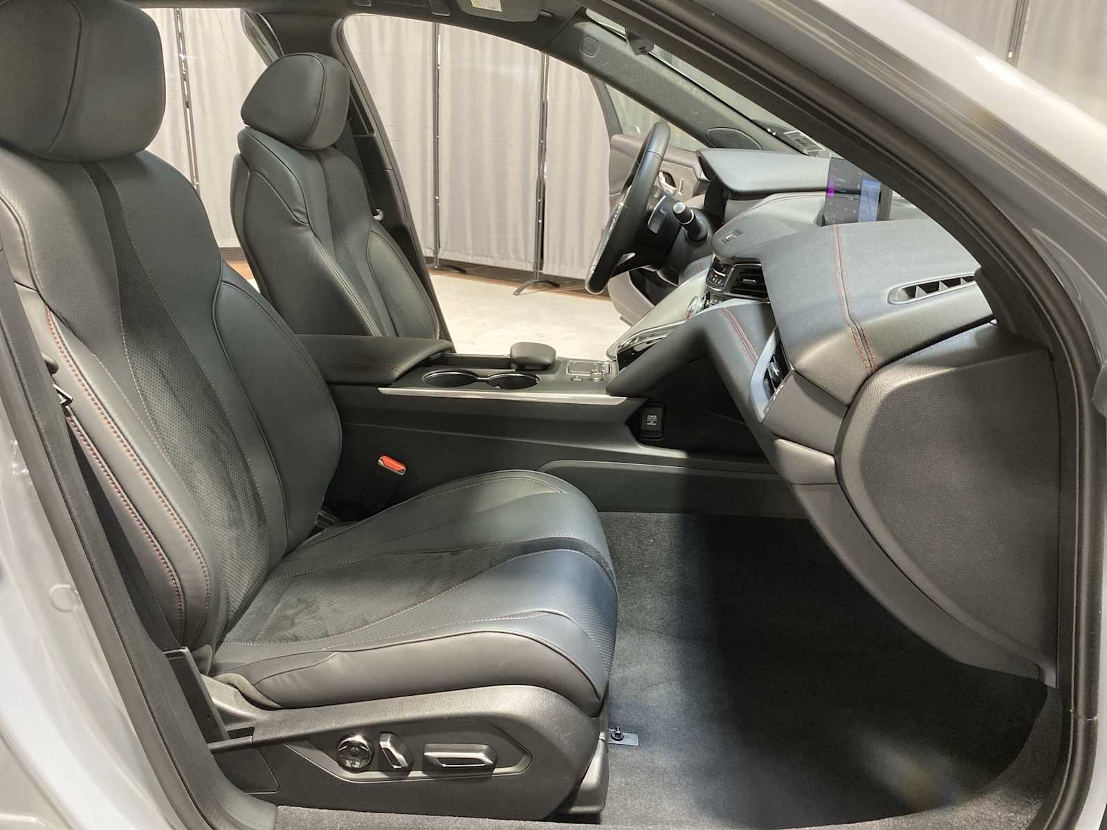 Thumbnail: 2025 Acura TLX - 14