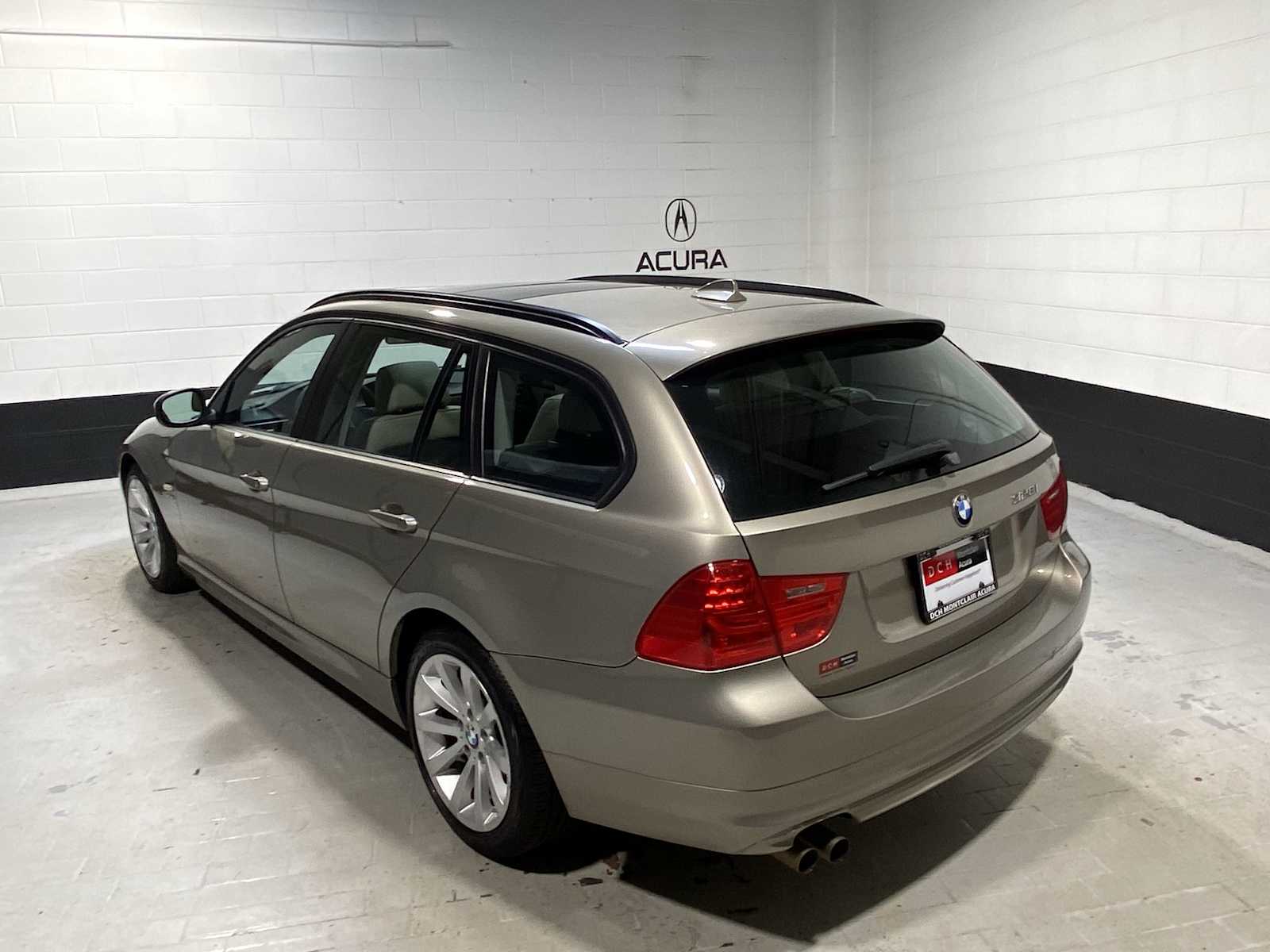 Thumbnail: 2012 BMW 3 Series - 4