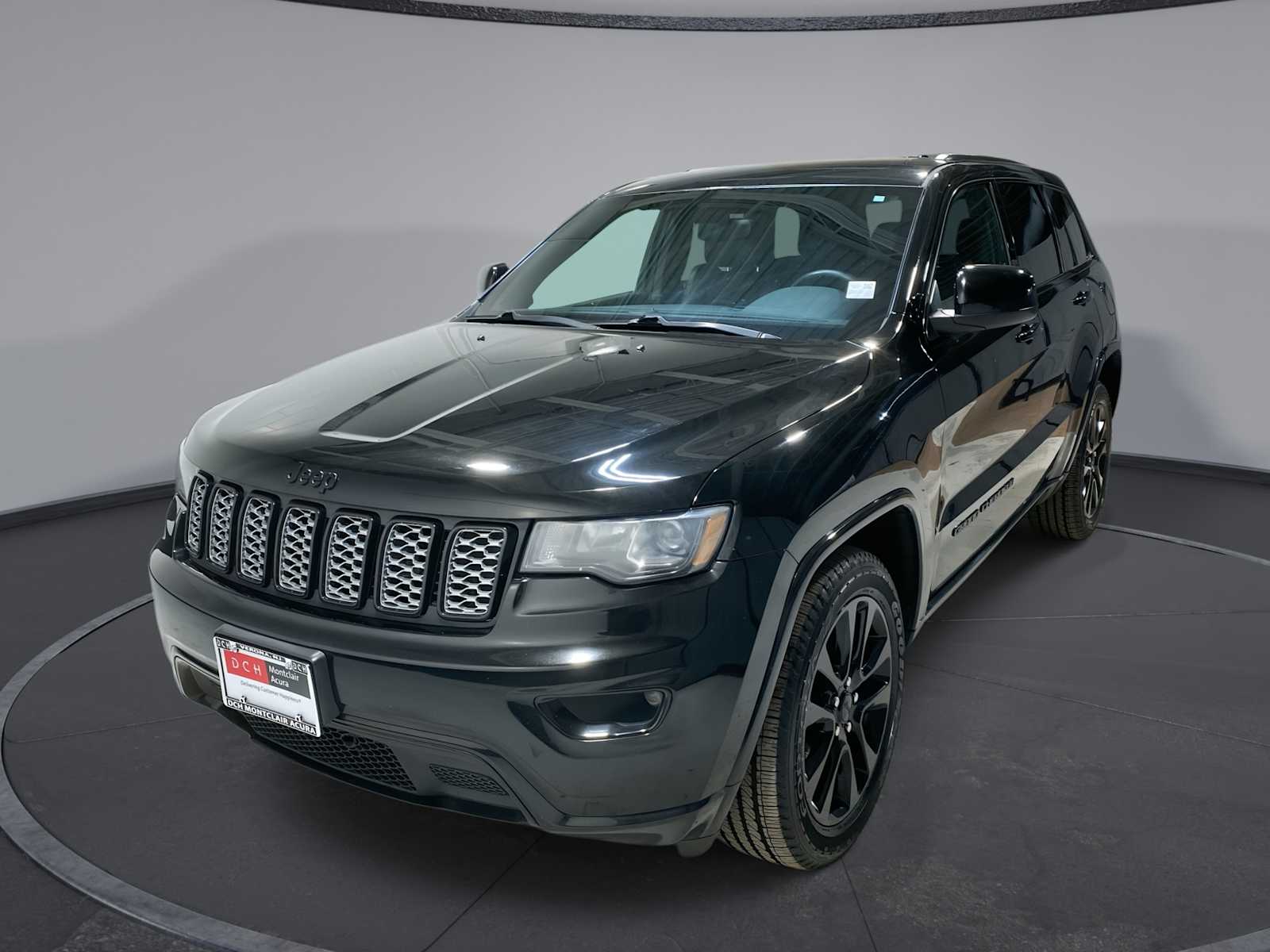 Thumbnail: 2017 Jeep Grand Cherokee - 1