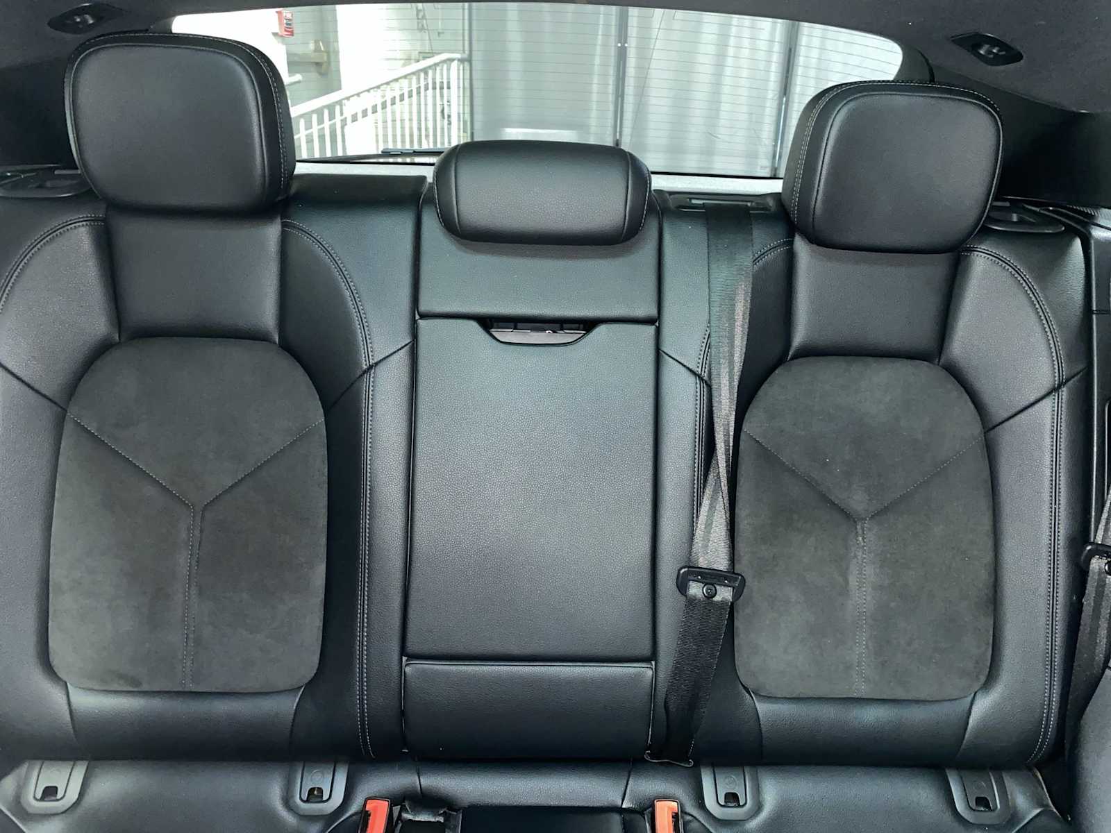 Thumbnail: 2017 Porsche Macan - 22