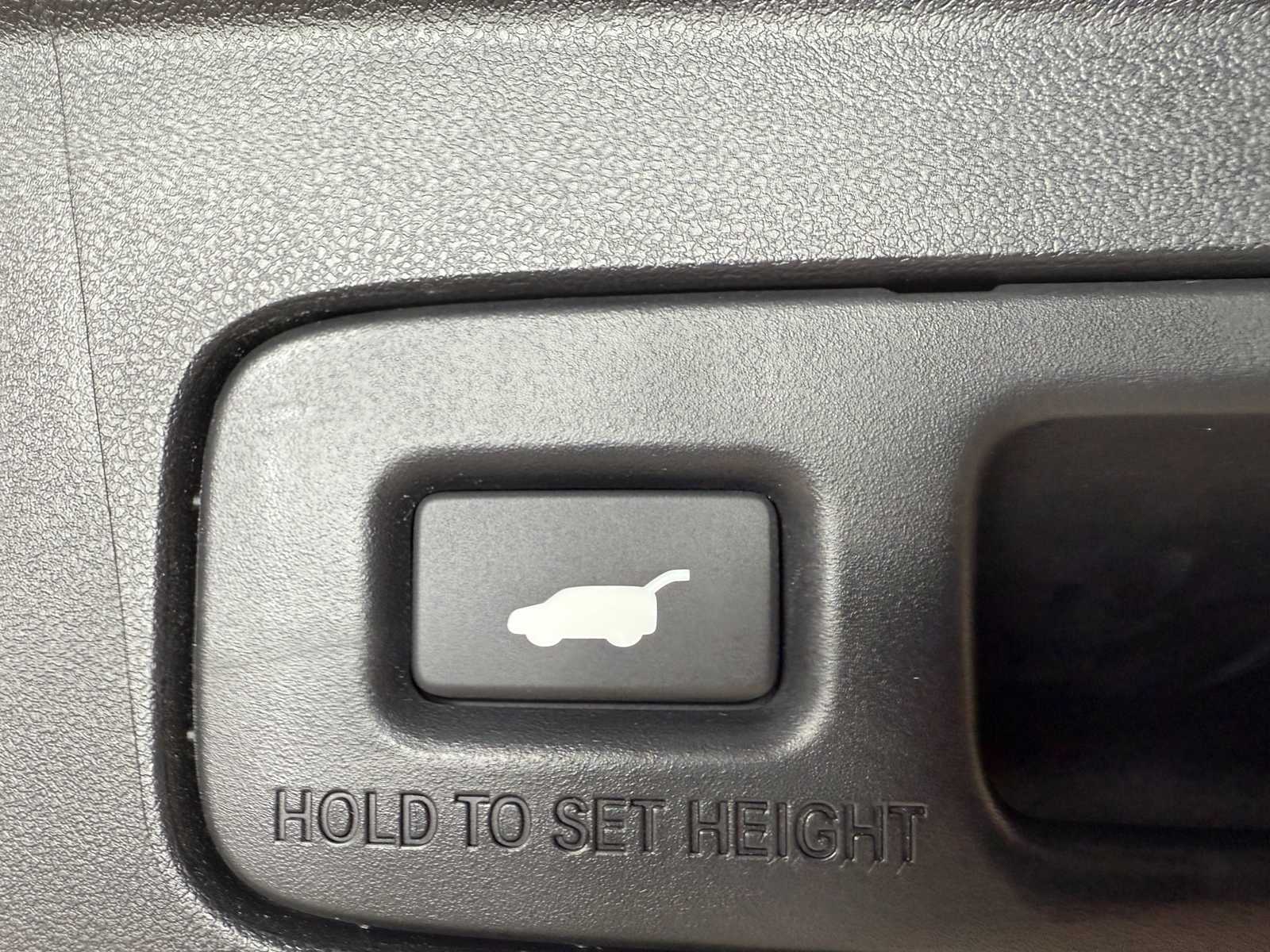 Thumbnail: 2025 Acura ADX - 30