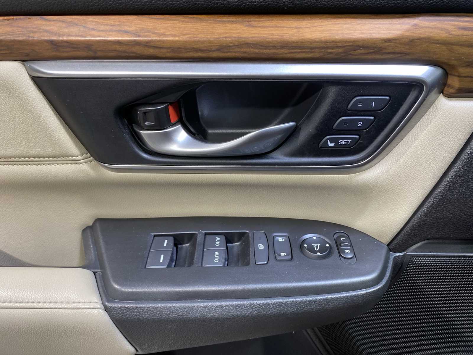 Thumbnail: 2019 Honda CR-V - 23